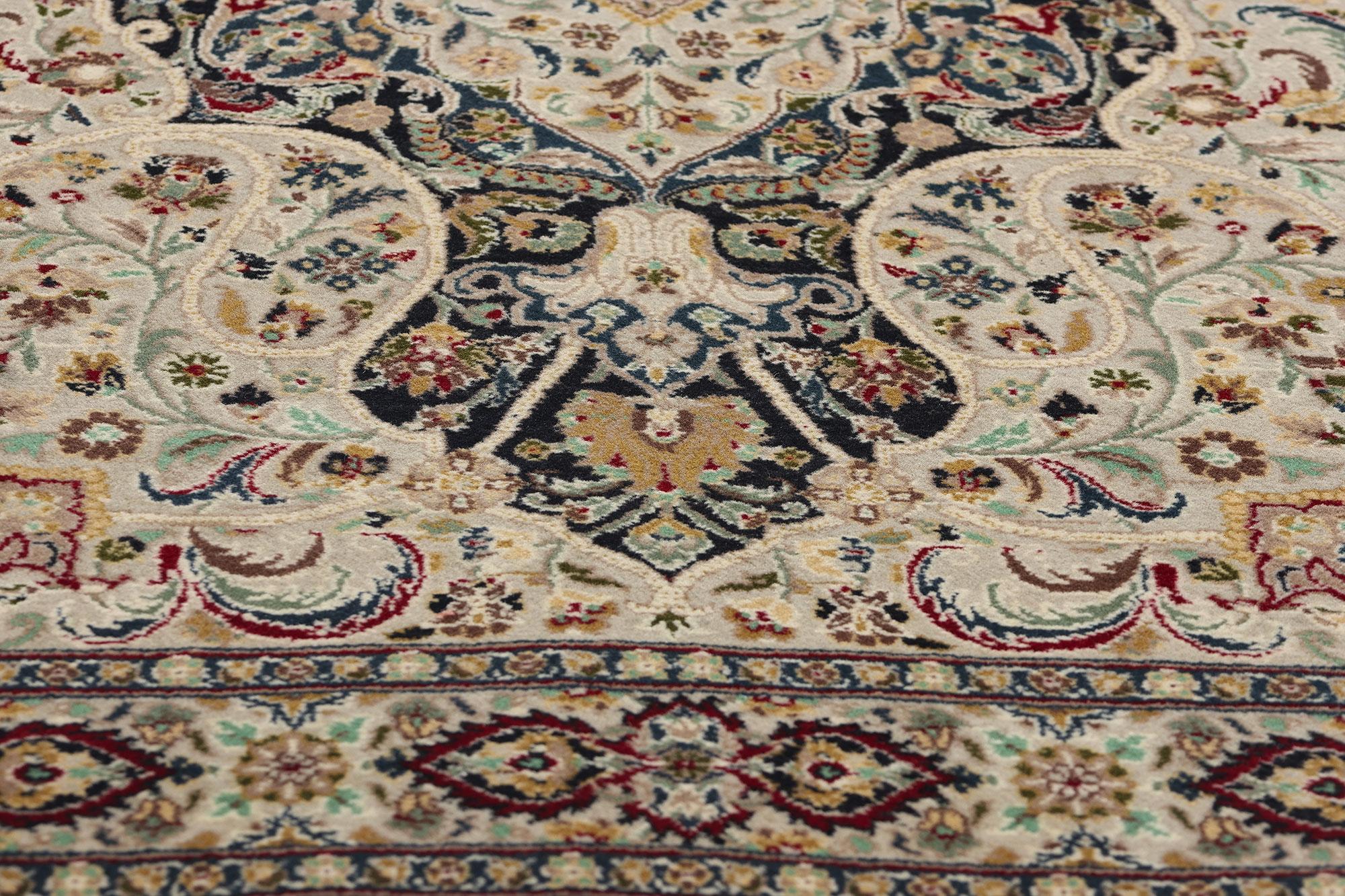 Vintage Pakistani Persian Nain Rug, 03'01 x 05'04 In Good Condition For Sale In Dallas, TX