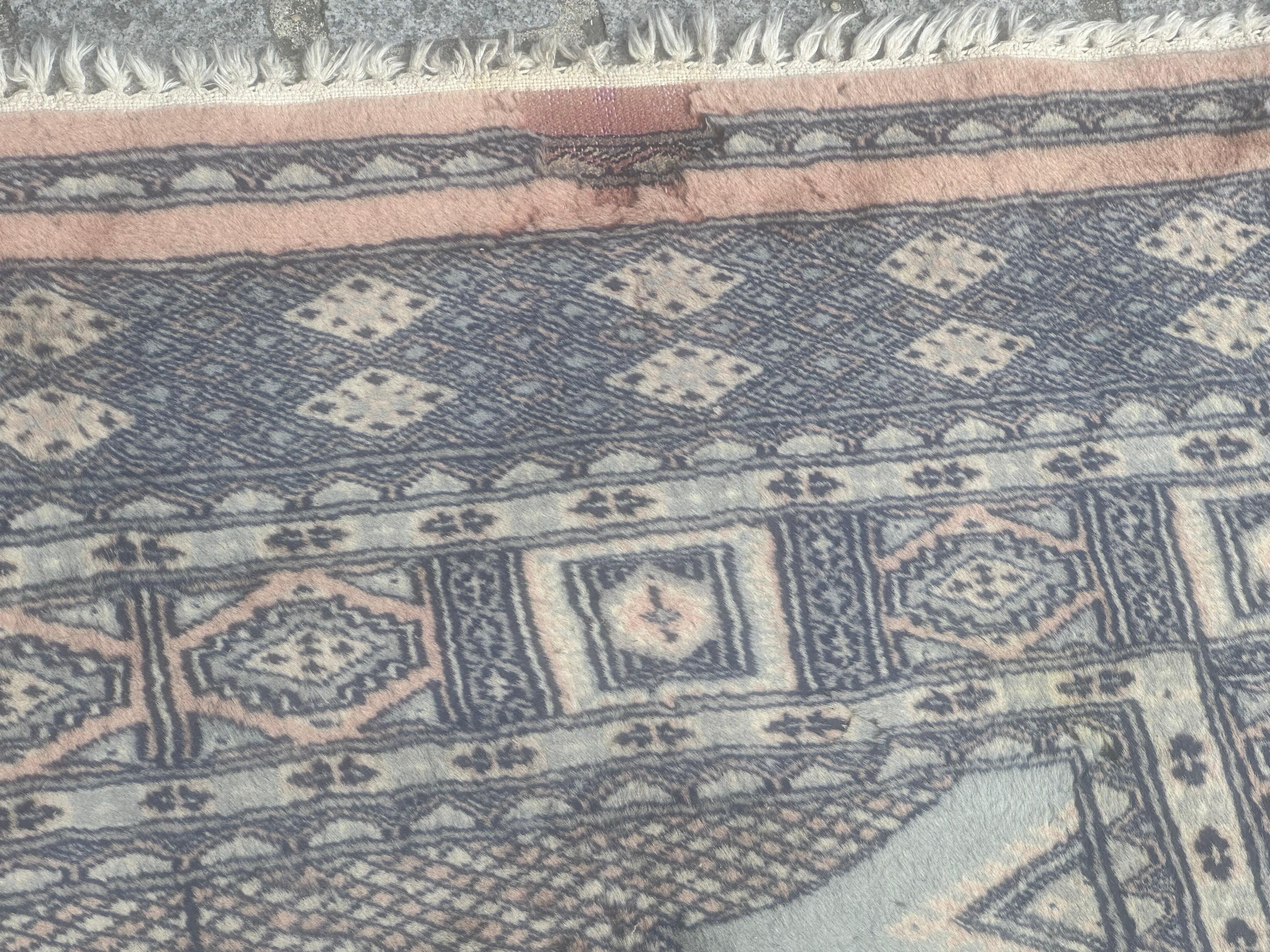 Vintage Pakistani Rug For Sale 7