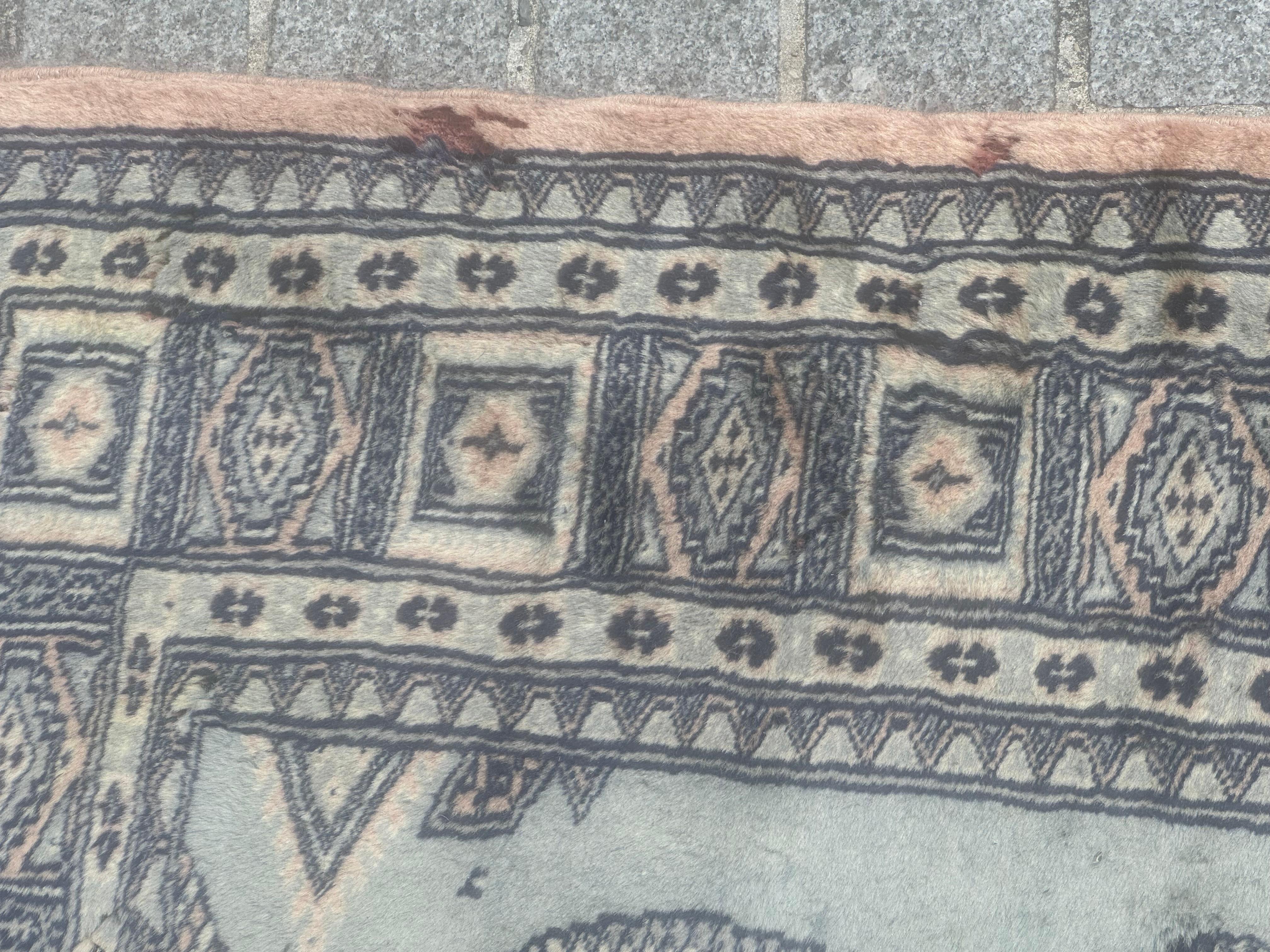 Vintage Pakistani Rug For Sale 9