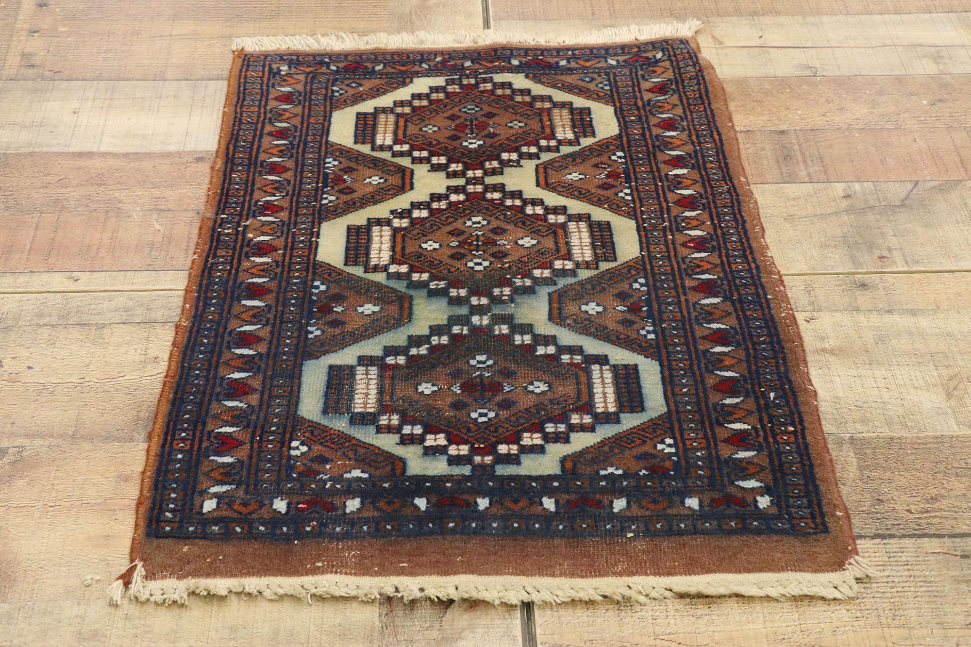 20ième siècle Tapis pakistanais vintage en vente