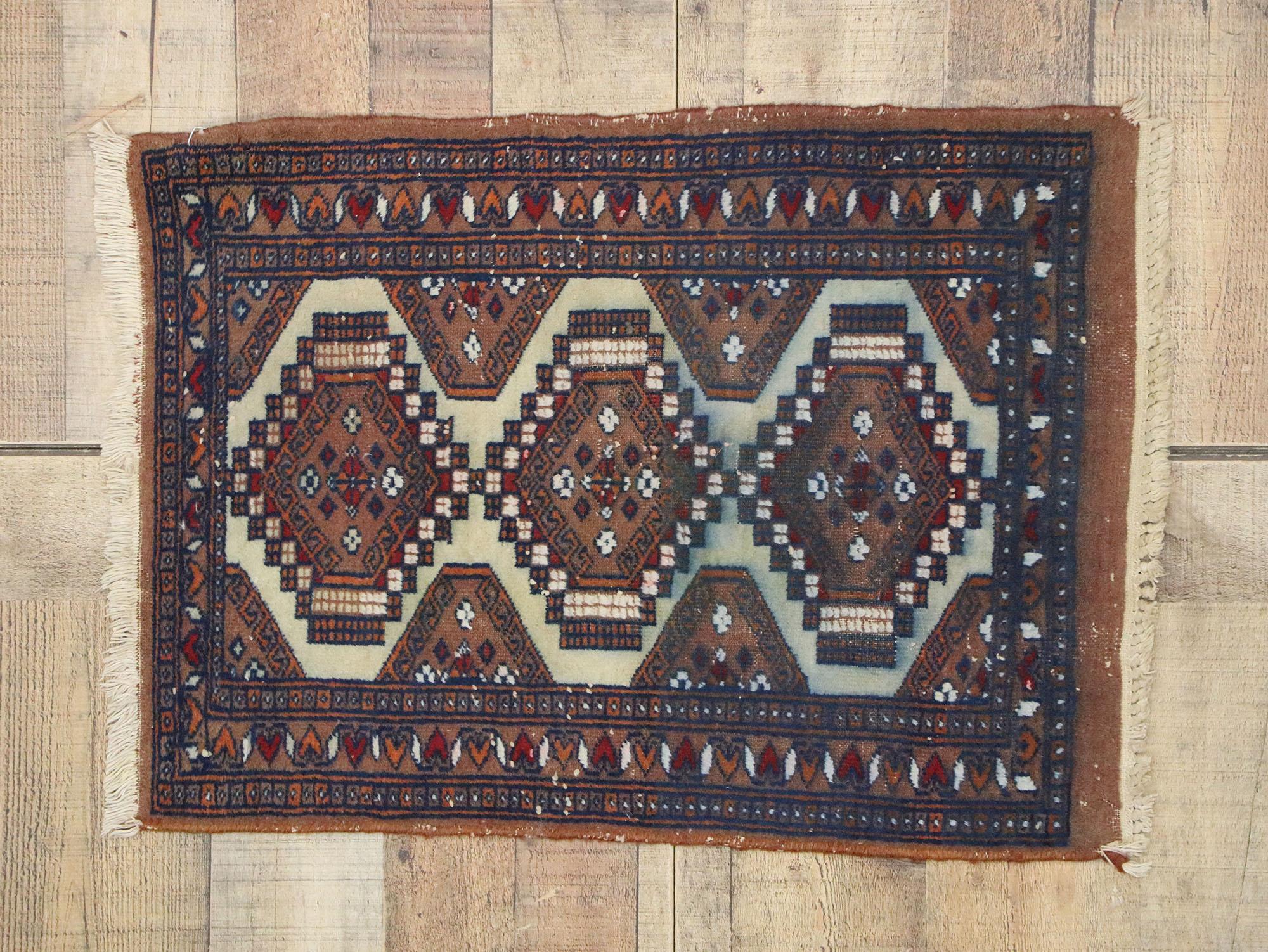 Laine Tapis pakistanais vintage en vente