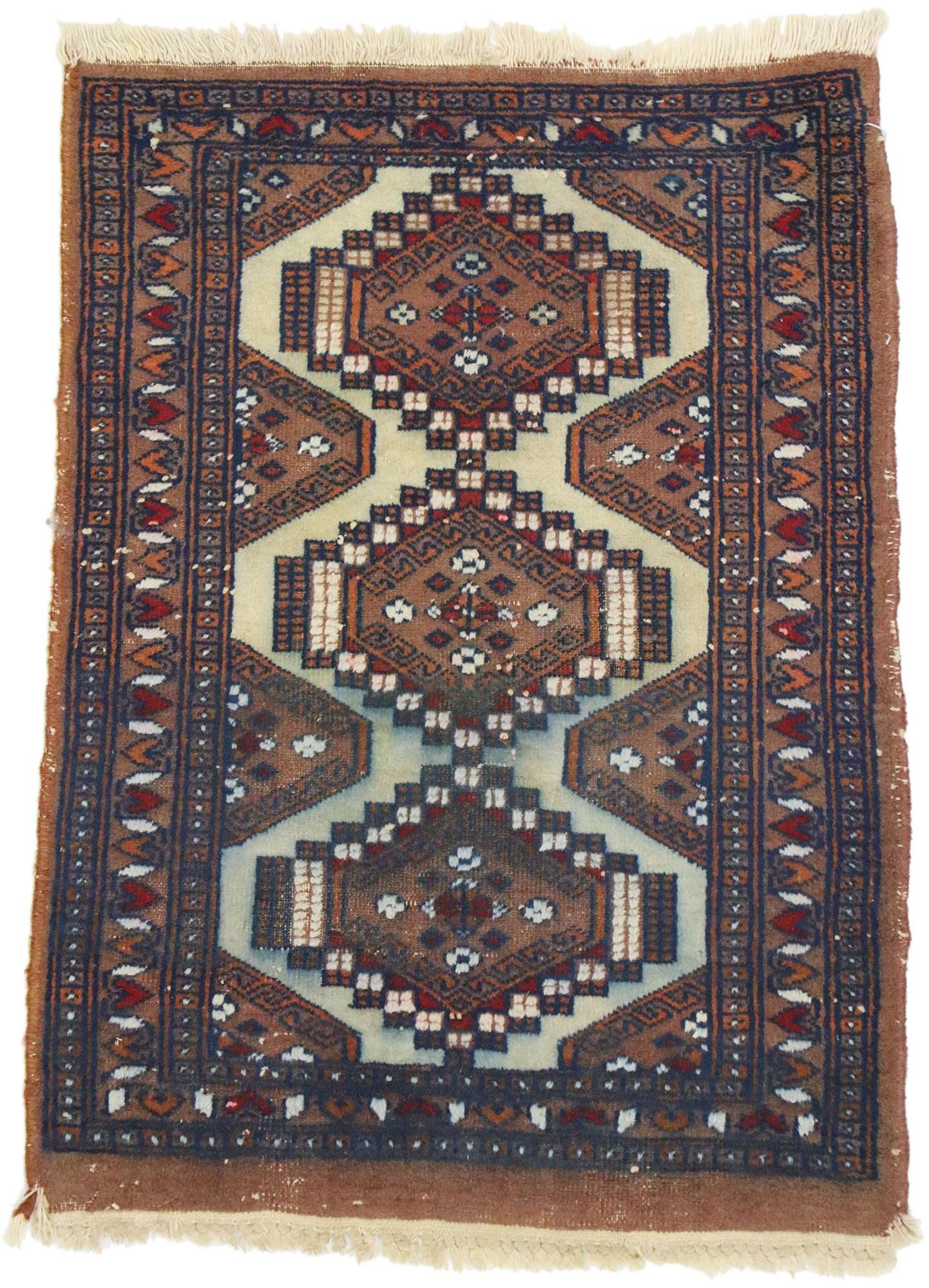 Vintage Pakistani Rug For Sale