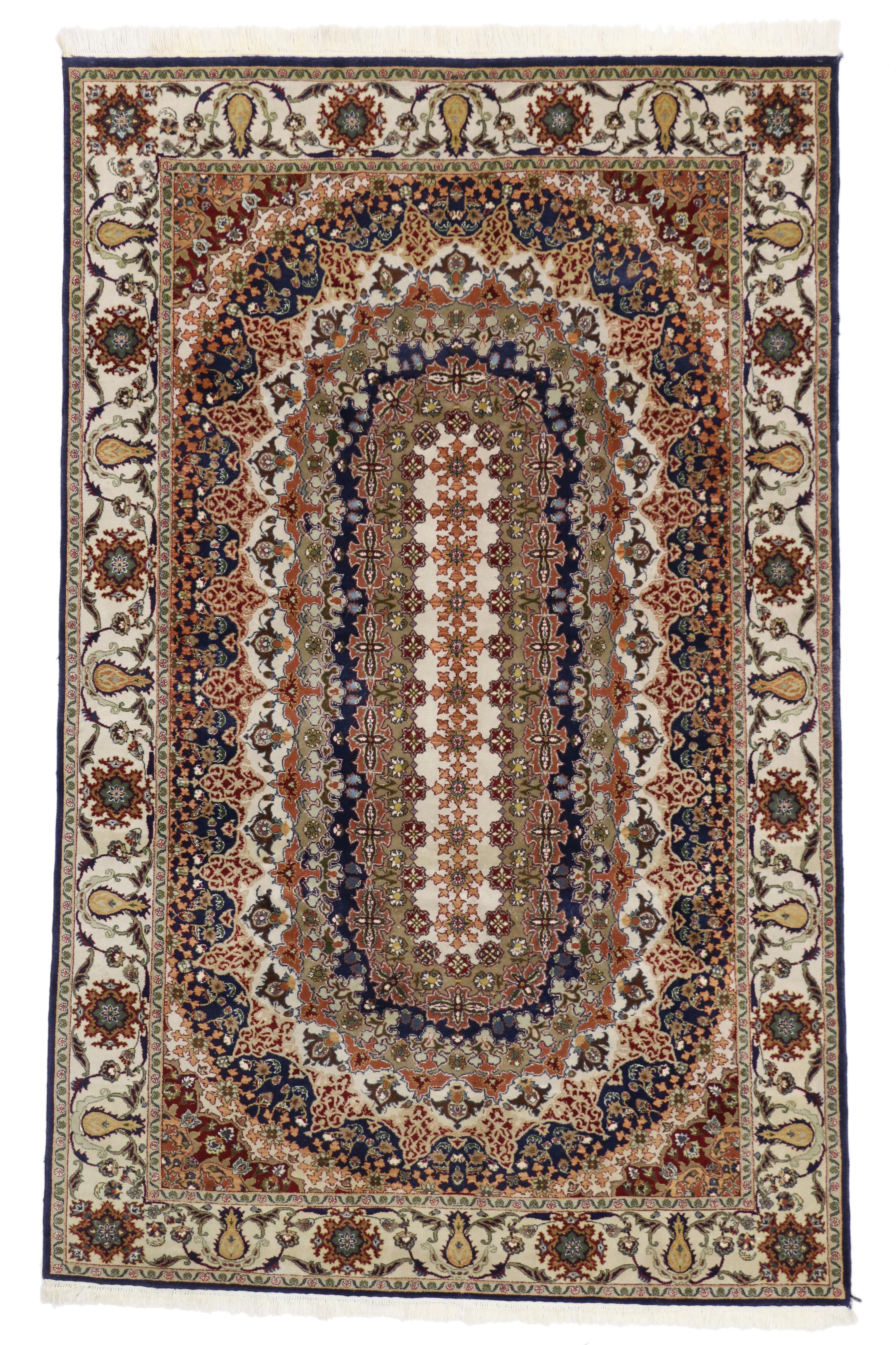 Tapis pakistanais vintage de style colonial Arts and Crafts en vente 1