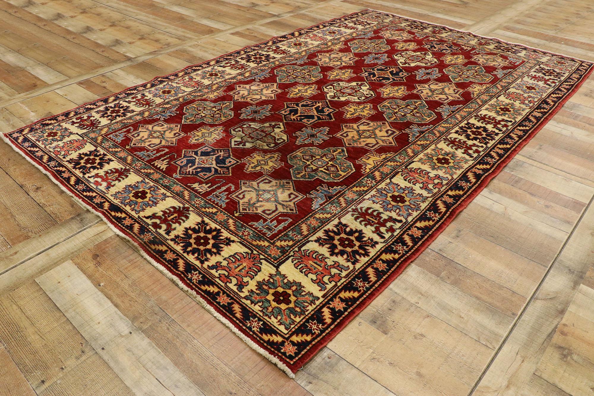 20th Century Vintage Pakistani Rug with Modern American Colonial Style For Sale