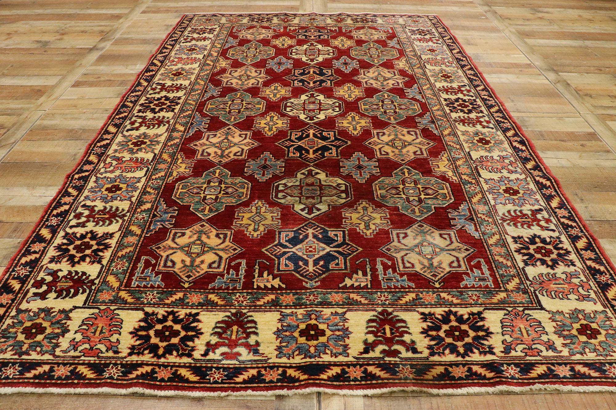 Vintage Pakistani Rug with Modern American Colonial Style For Sale 1
