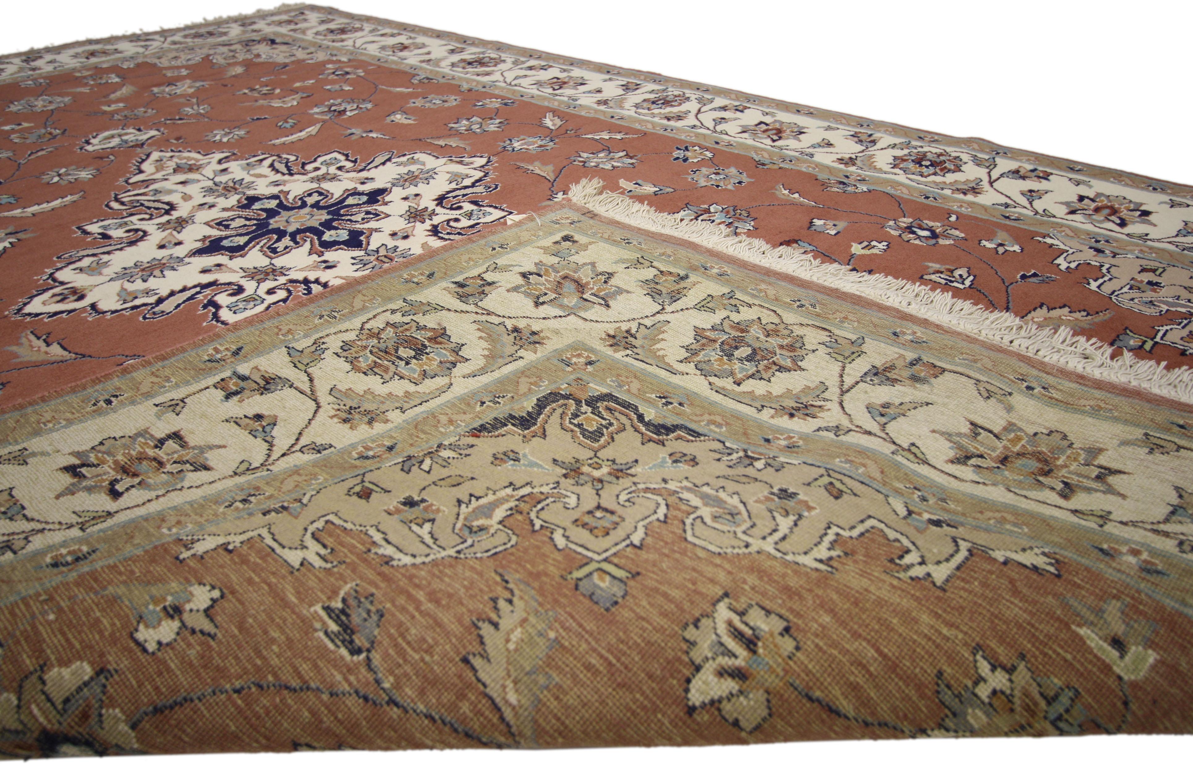 Pakistanischer Teppich mit persischem Design und arabischem Arts & Crafts-Stil (Persisch) im Angebot