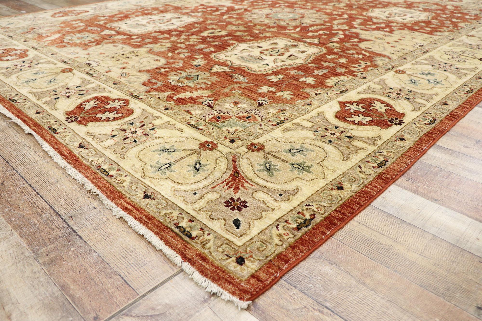 Vintage Pakistani Rug with Traditional Style In Good Condition For Sale In Dallas, TX