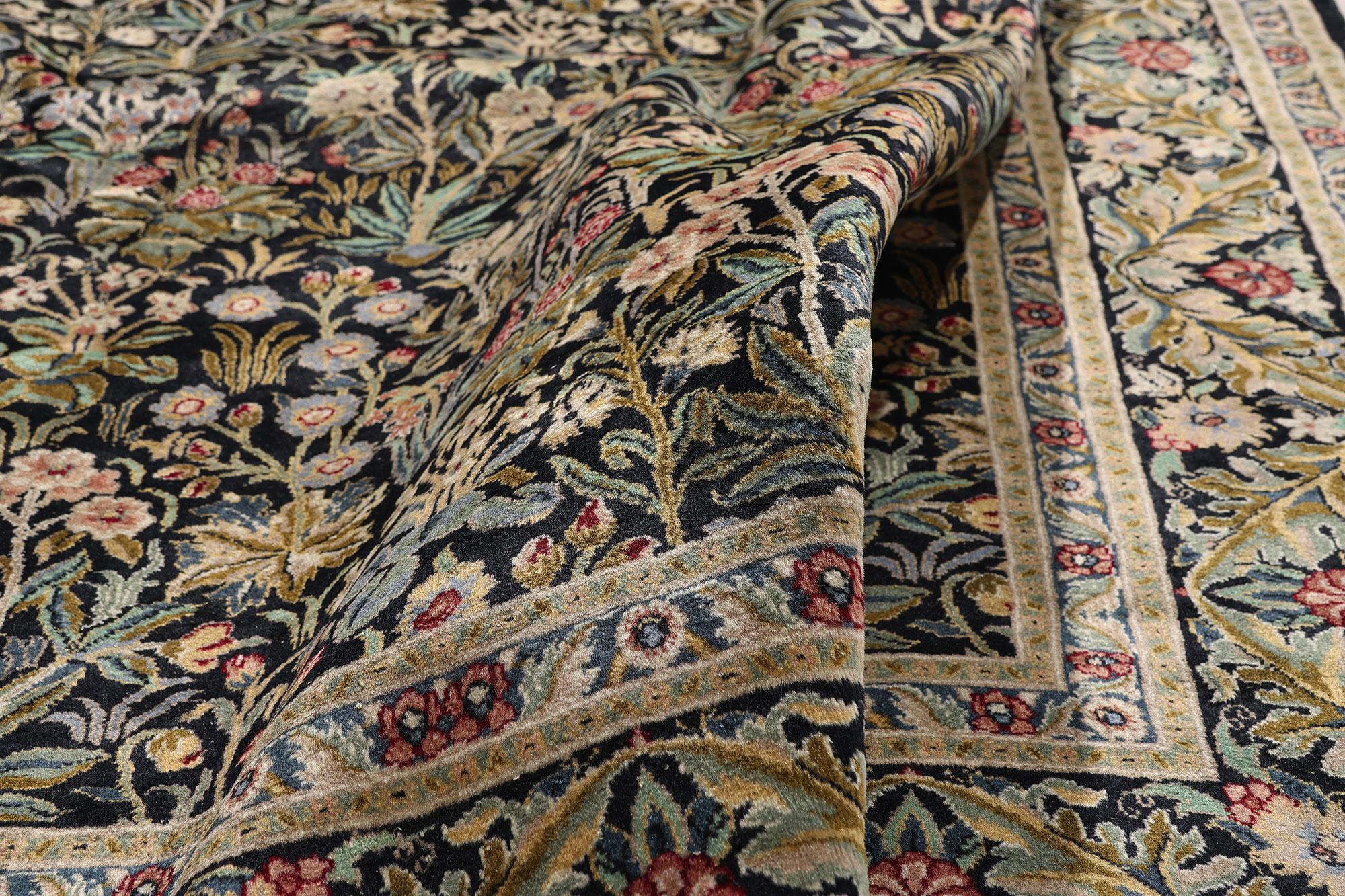 Vintage Pakistani Tabriz Carpet with Traditional Style For Sale 4