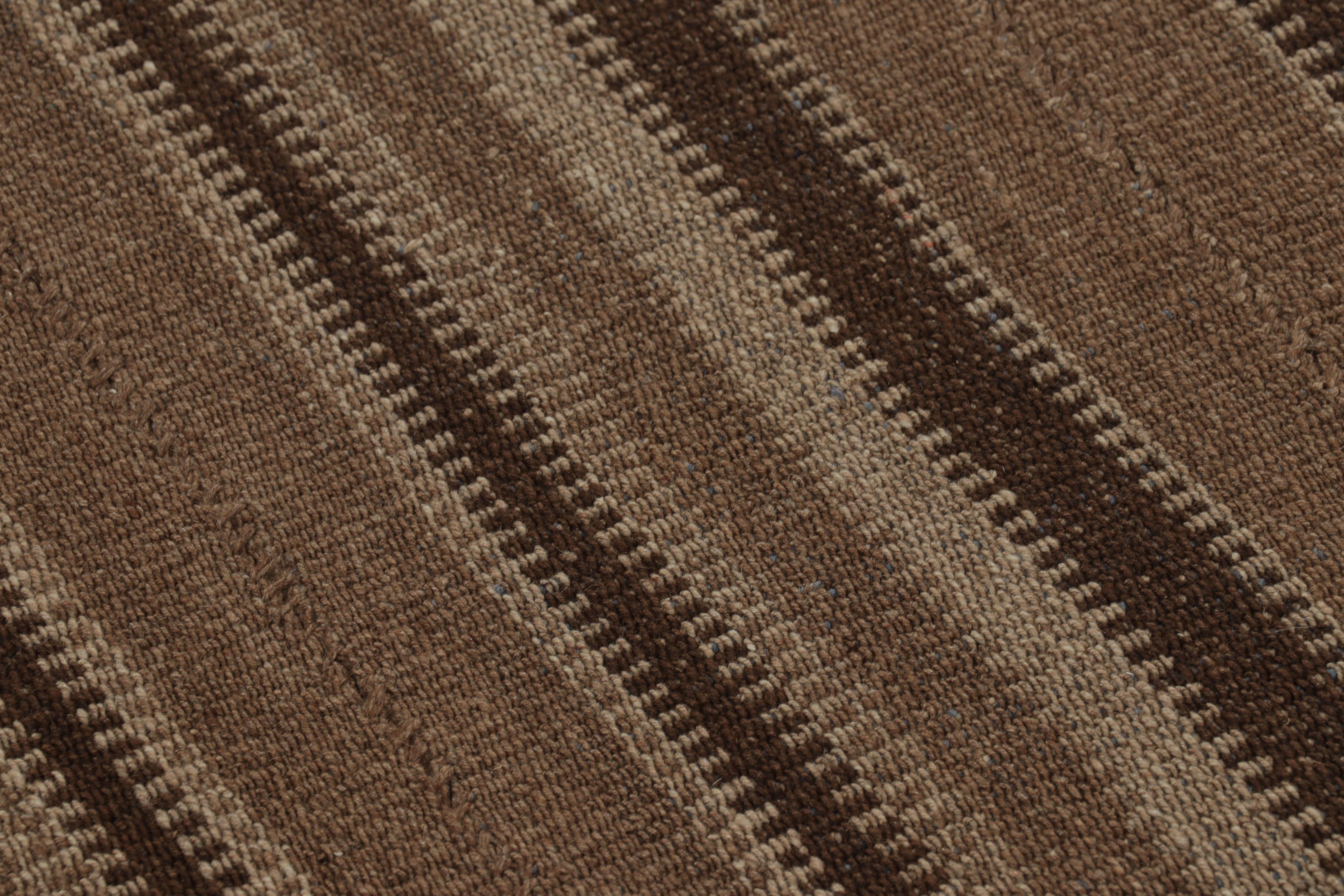 Vintage Palas Bidjari Persischer Quadratischer Kilim, Brauner Geometrischer Streifen - Rug & Kilim im Zustand „Gut“ im Angebot in Long Island City, NY