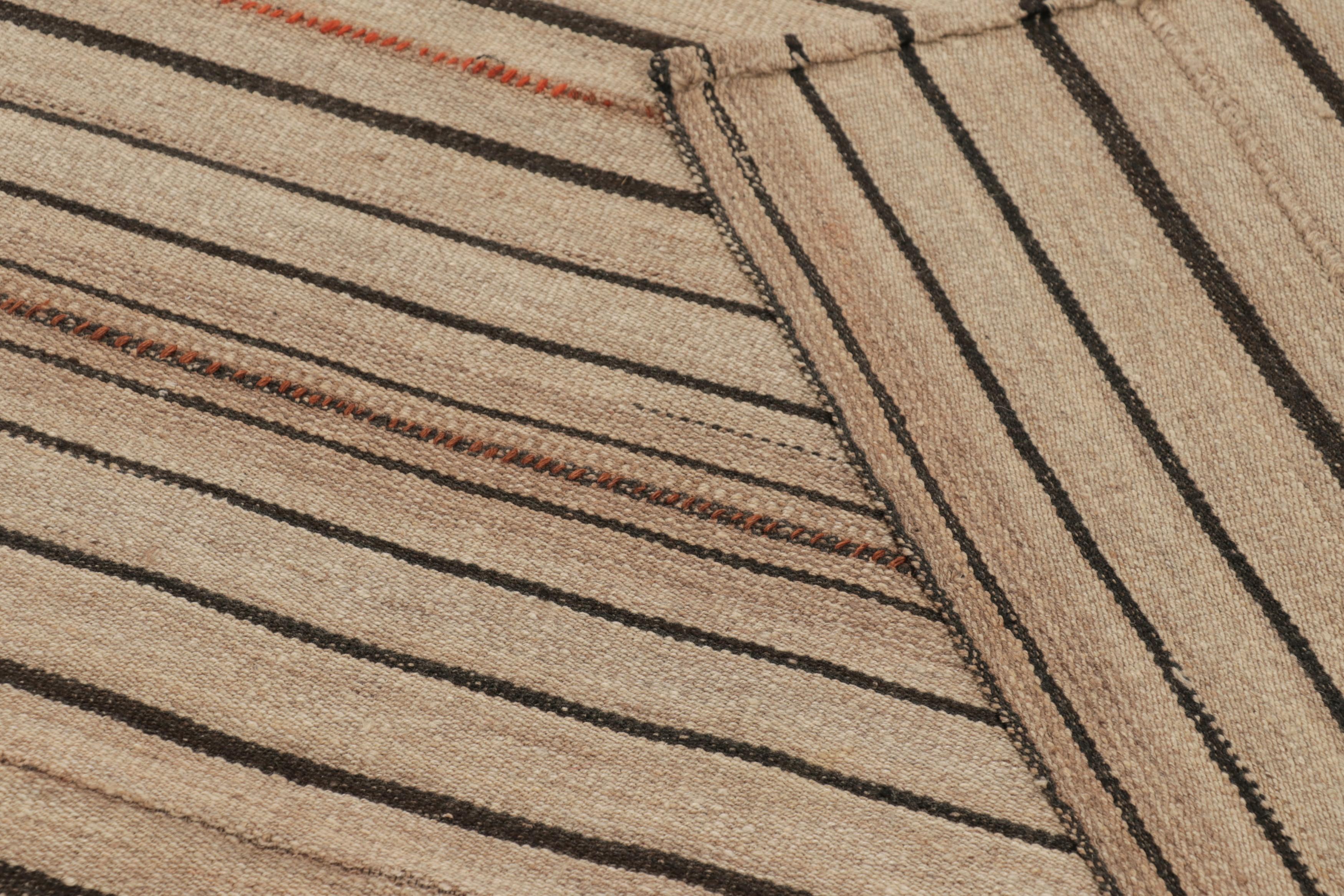 Vintage Palas Bidjari Persischer Quadratischer Kilim, Brauner Geometrischer Streifen - Rug & Kilim im Angebot 1