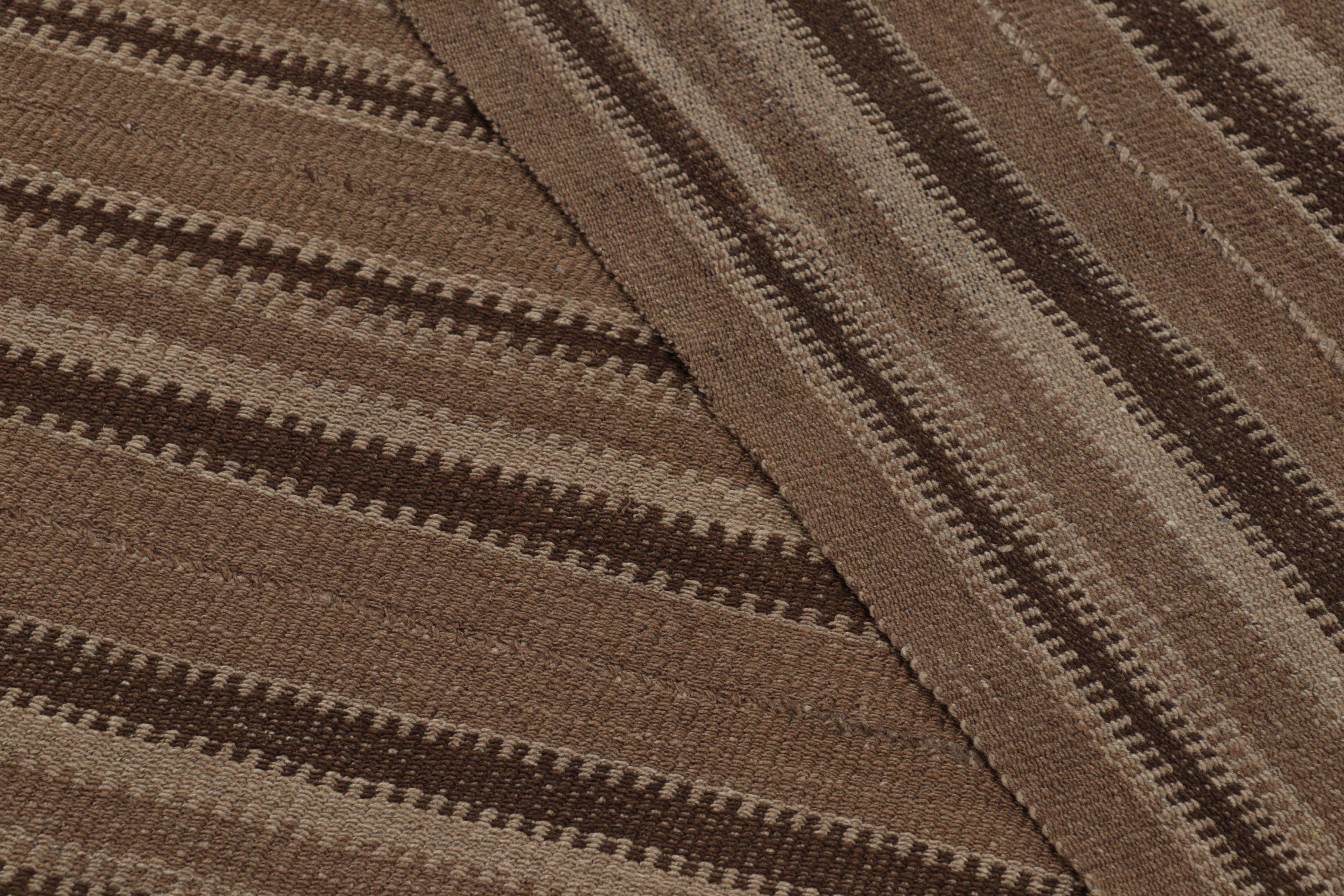 Vintage Palas Bidjari Persischer Quadratischer Kilim, Brauner Geometrischer Streifen - Rug & Kilim im Angebot 1