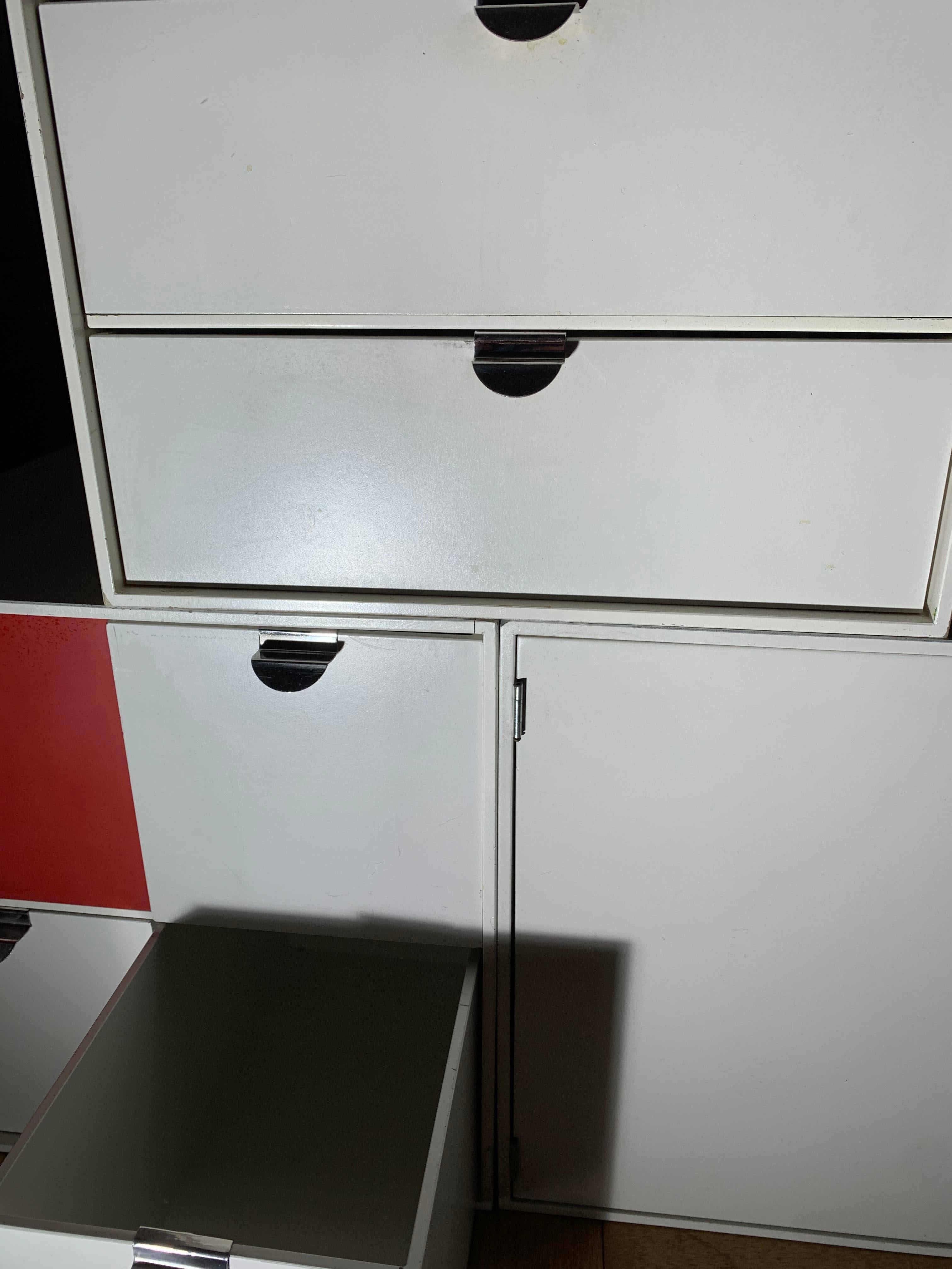 Vintage Palaset Palanox Modular Storage Box Set of 3, White, Red, Finland, 1972 In Fair Condition In Brooklyn, NY