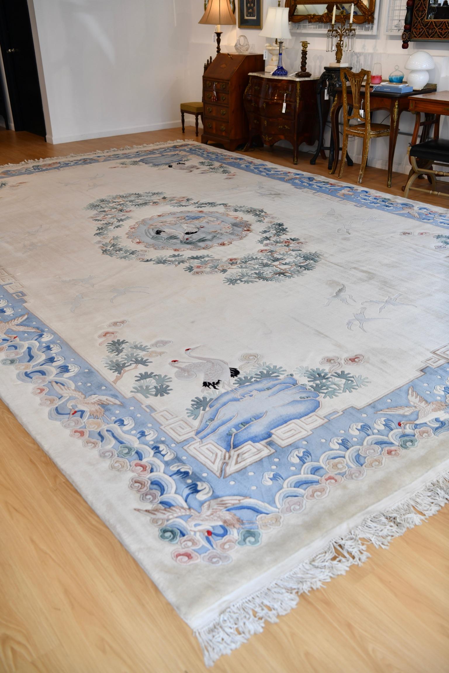 Vintage Palatial Chinese Rug For Sale 9