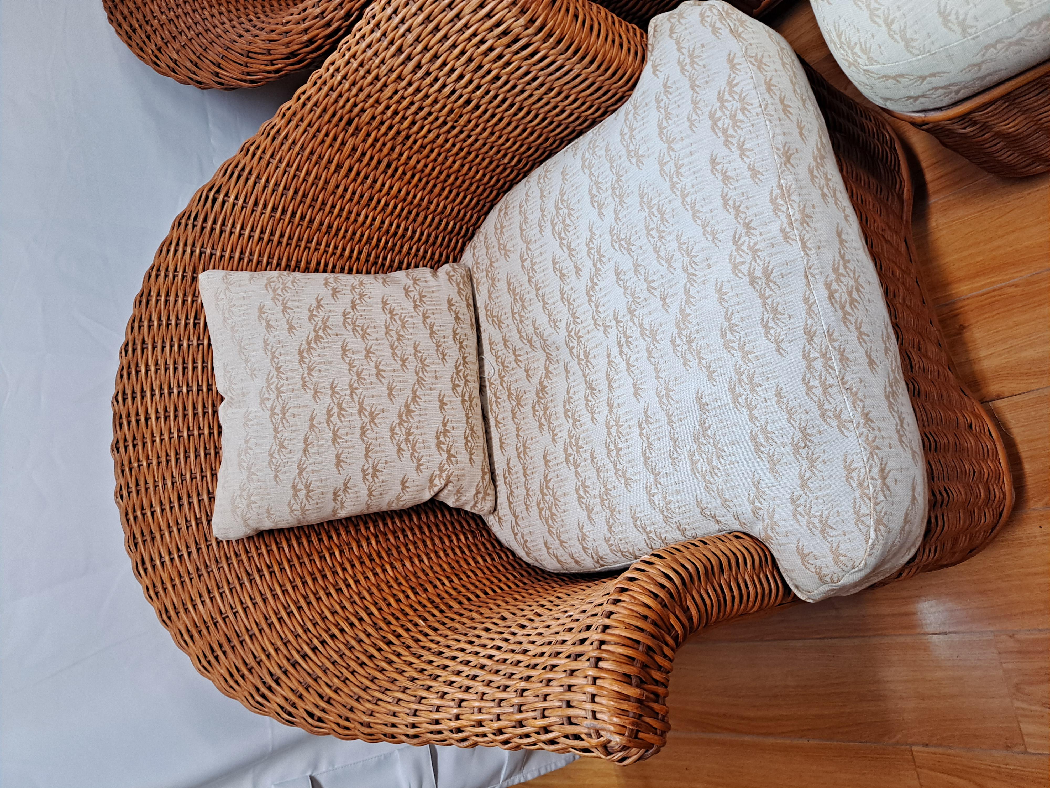 Vintage Palecek Woven Wicker 3-piece Patio Chairs & Ottoman Set In Good Condition In San Francisco, CA