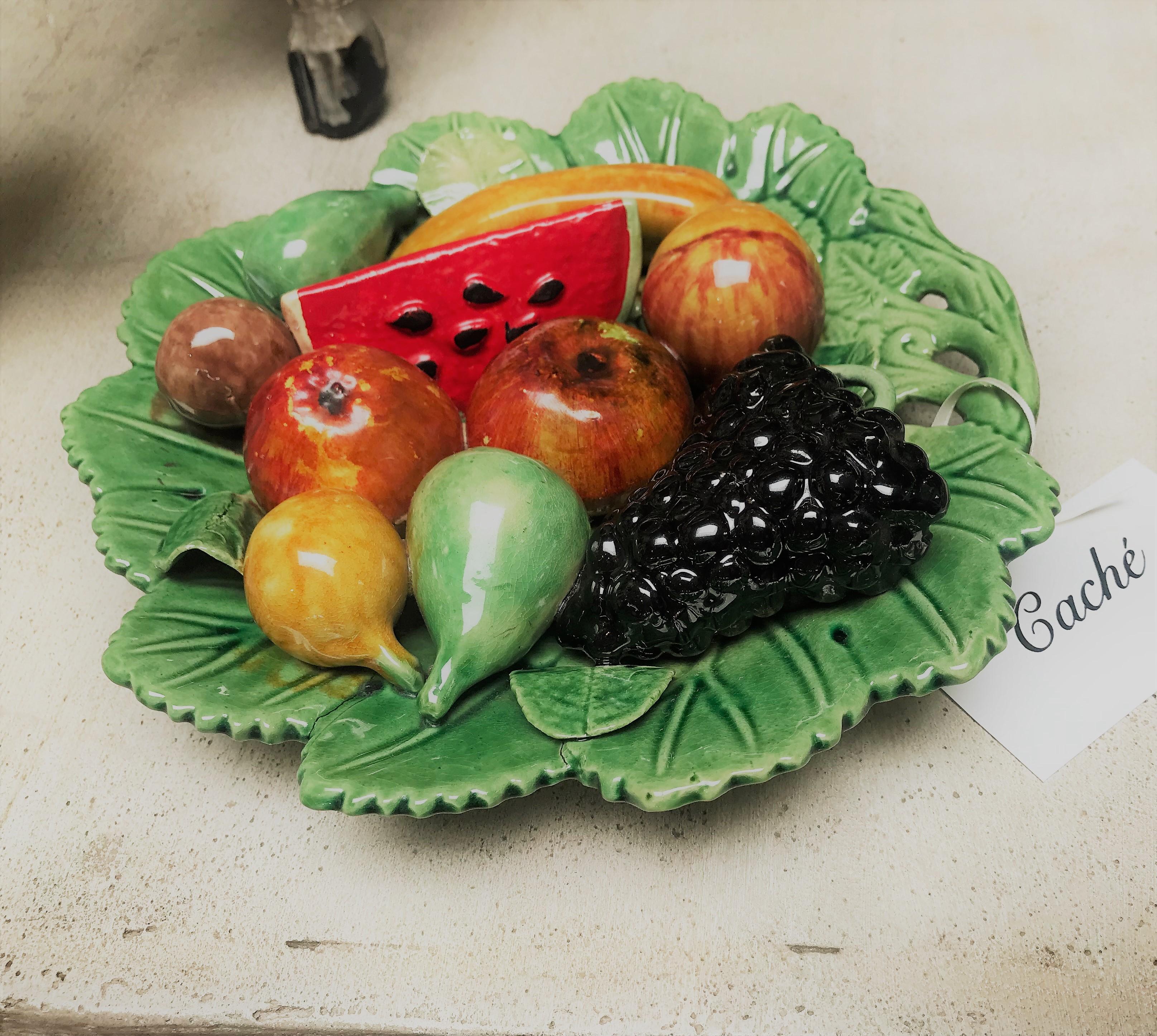 Vintage Palissey Style Art Pottery Fruit and Leaf Plate In Good Condition For Sale In Los Angeles, CA