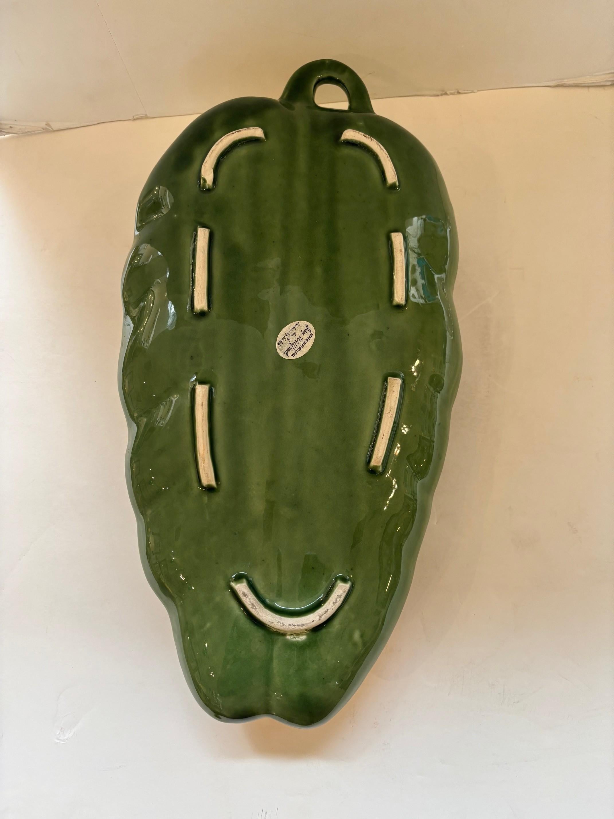 Piatto d'arte d'epoca in stile Palissy dipinto a mano da Jay Willfred Sadek in vendita 5