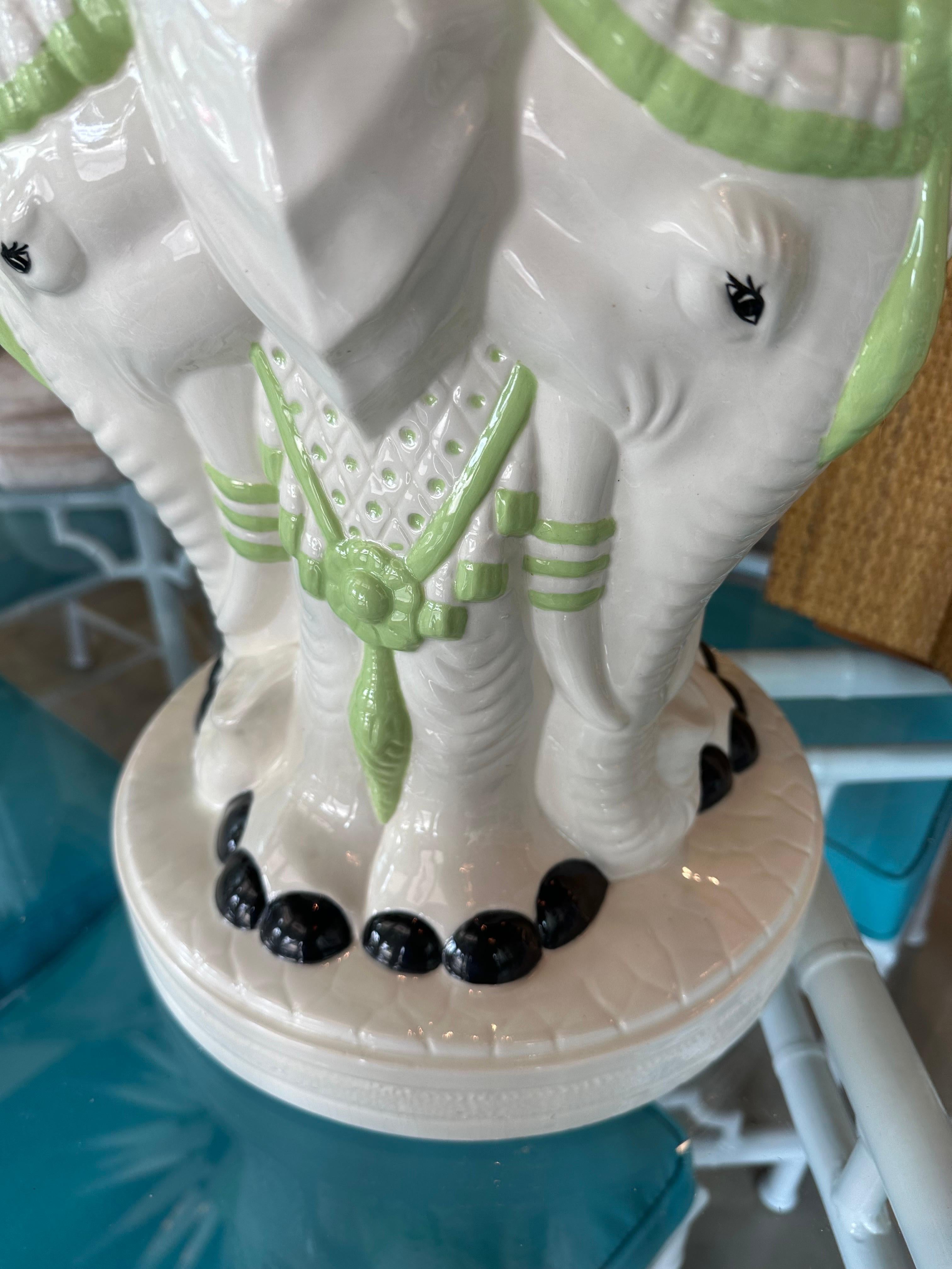 Vintage Palm Beach Ceramic Elephant Garden Stand Stool Side End Drink Table  In Good Condition For Sale In West Palm Beach, FL