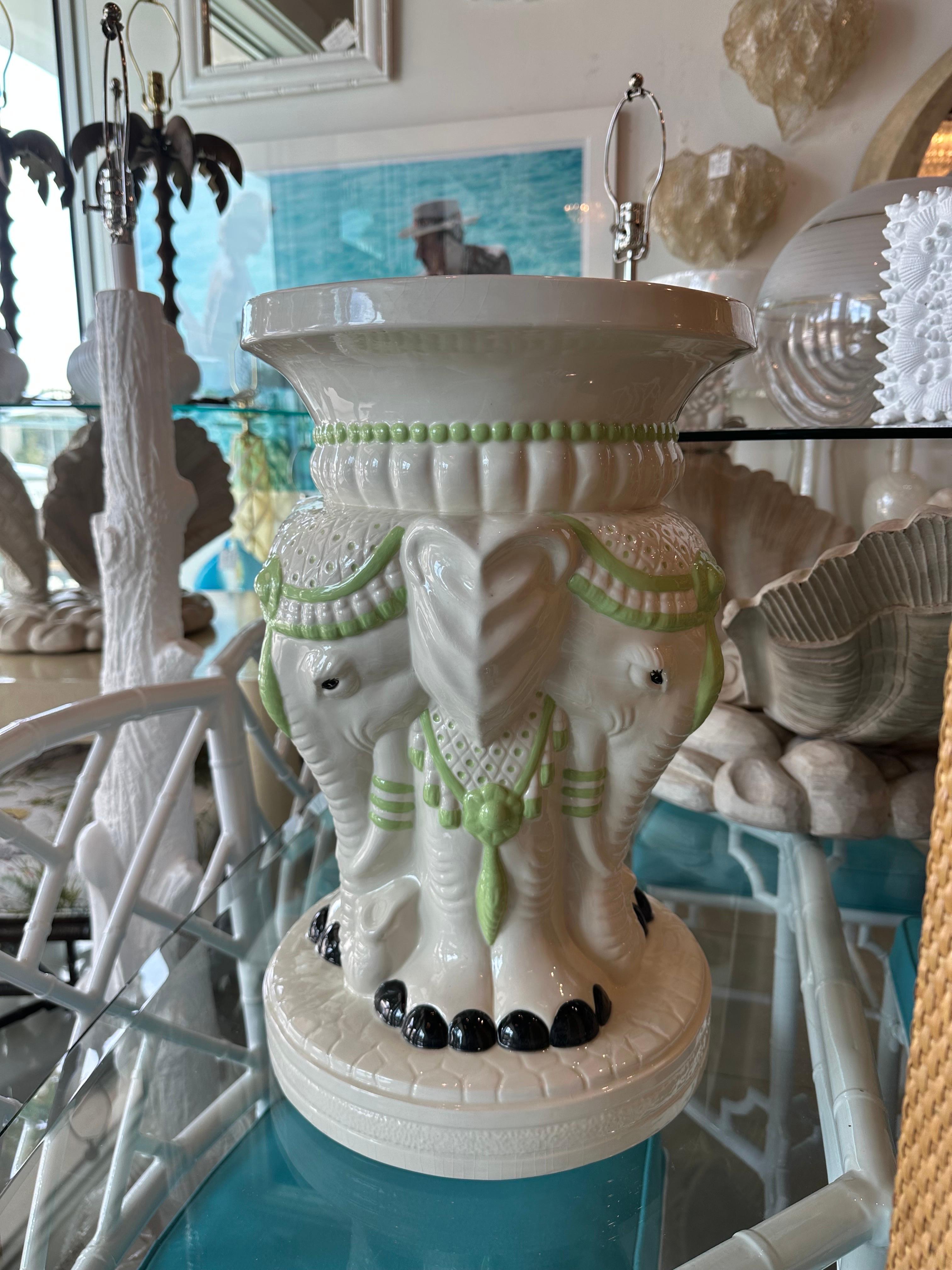 Céramique Vintage Palm Beach Vintage en céramique Elephant Garden Stand Stool Side End Drink Table  en vente