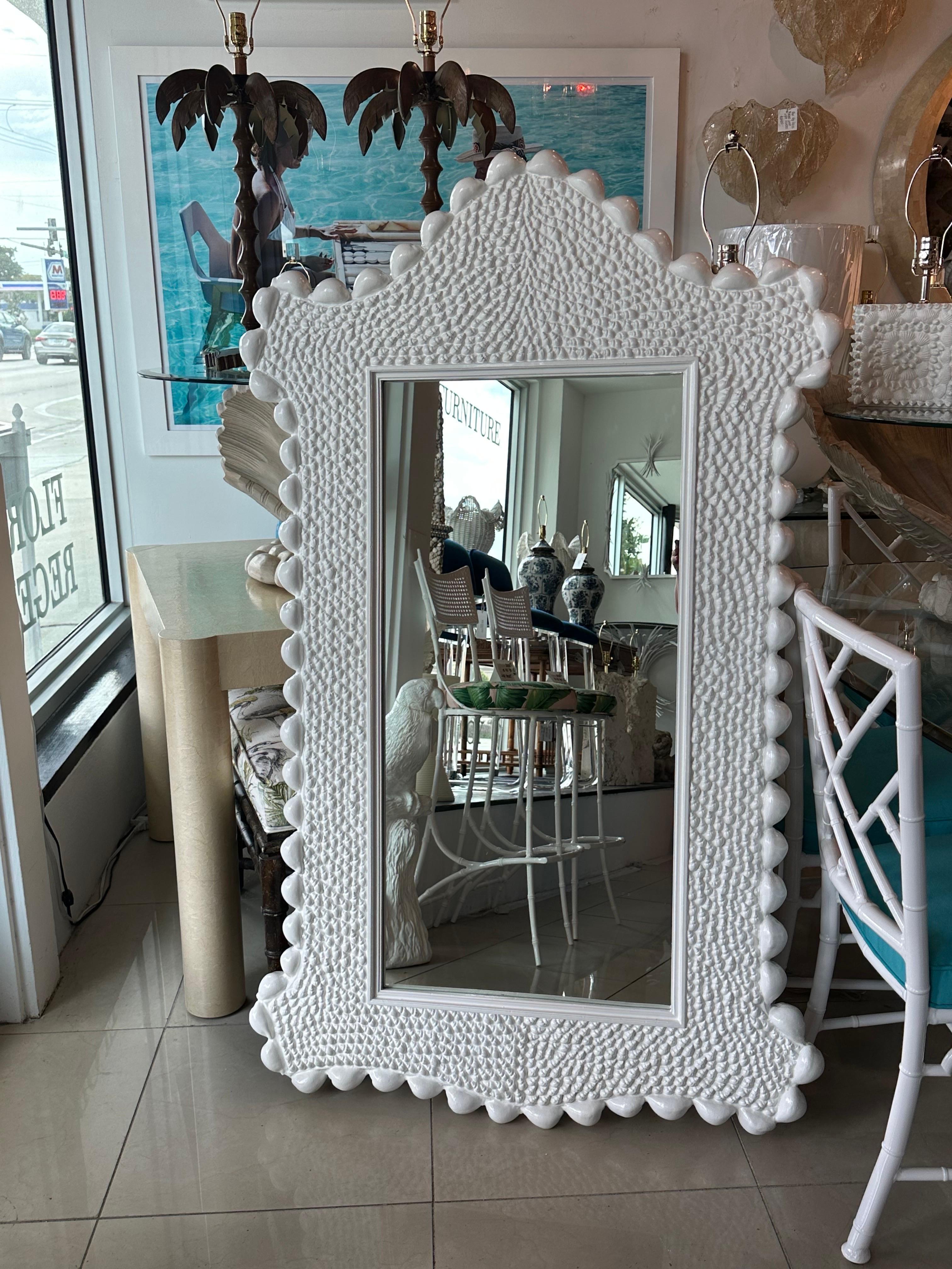 Vintage Palm Beach Faux Shell Seashell Carved Wall Mirror Newly Lacquered White In Good Condition In West Palm Beach, FL