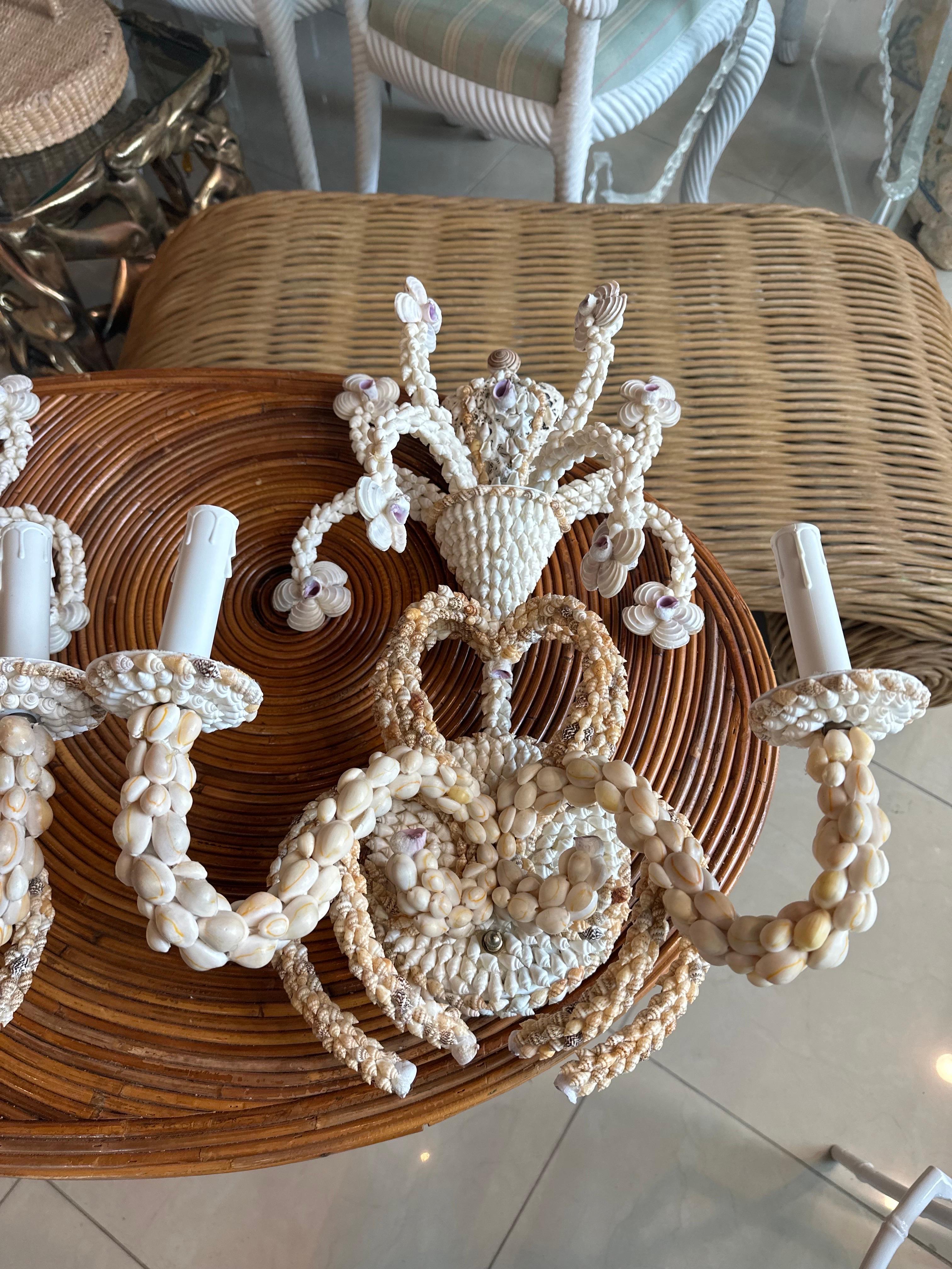 Vintage Palm Beach Pair of Seashell Shell Encrusted Sconce Wall Lights For Sale 8