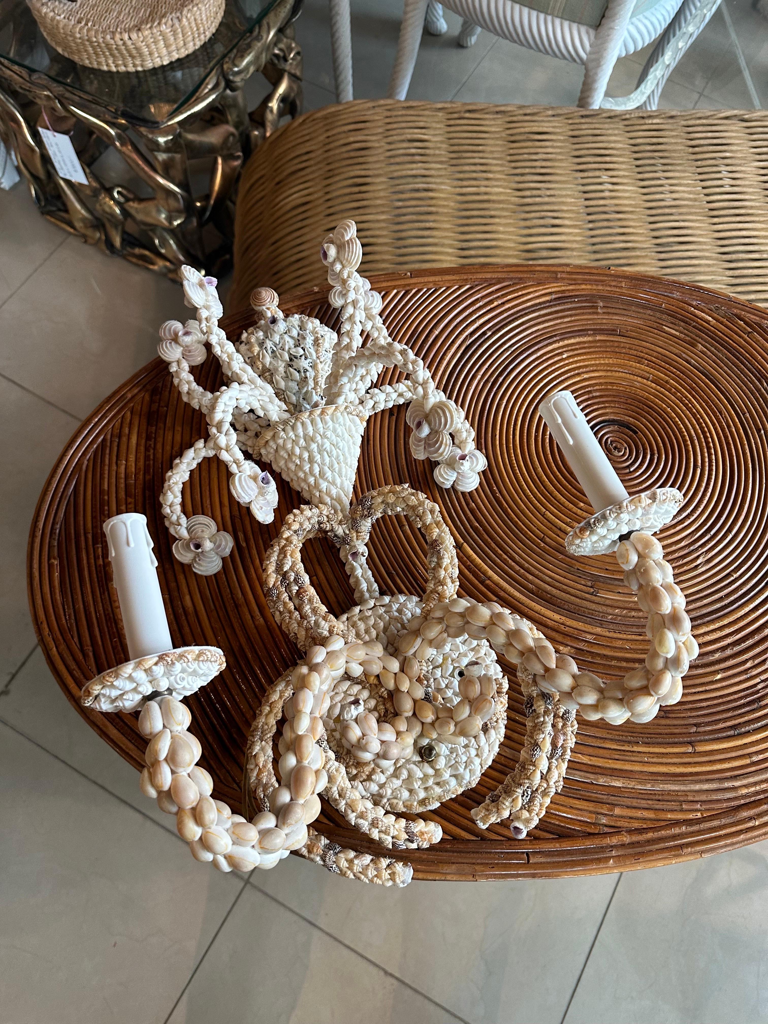 American Vintage Palm Beach Pair of Seashell Shell Encrusted Sconce Wall Lights For Sale