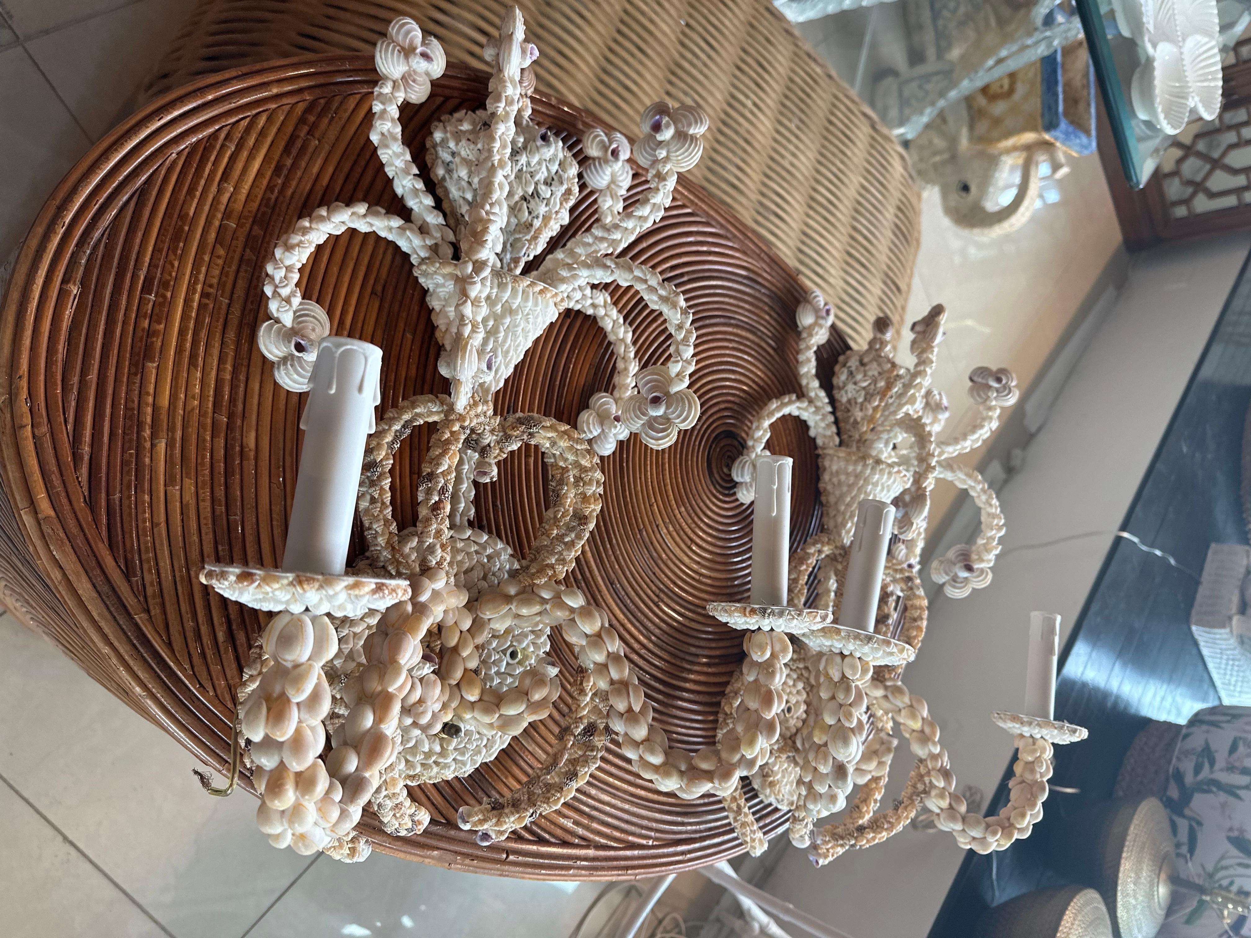 Vintage Palm Beach Pair of Seashell Shell Encrusted Sconce Wall Lights For Sale 1