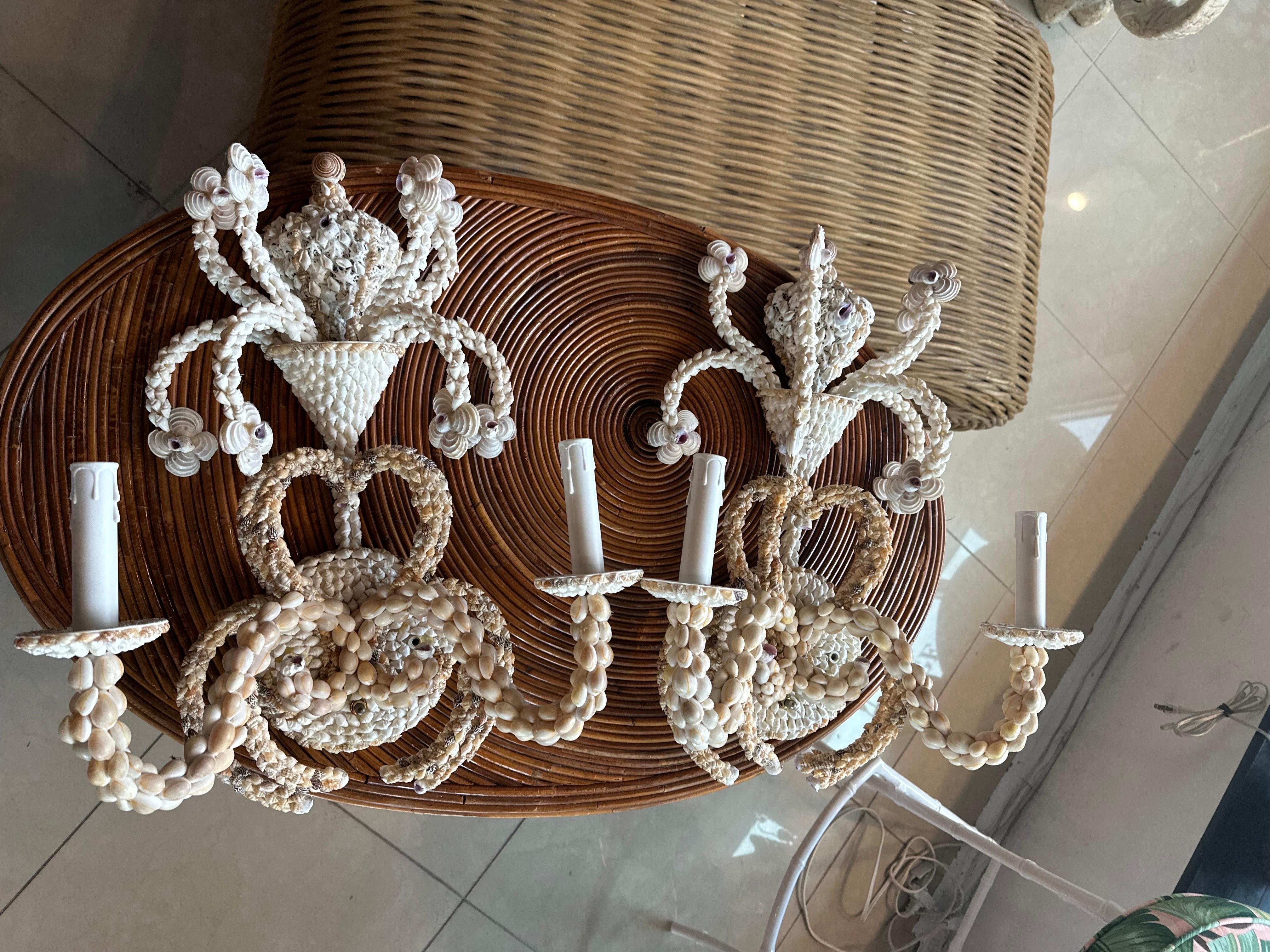 Vintage Palm Beach Pair of Seashell Shell Encrusted Sconce Wall Lights For Sale 3