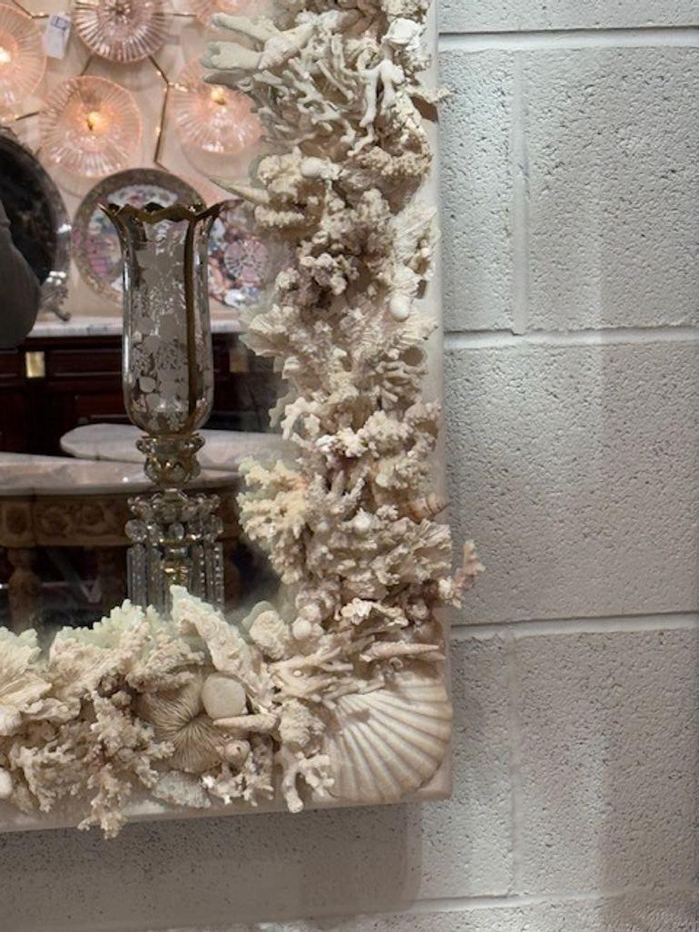 Vieux miroir coquillage de Palm Beach Bon état - En vente à Dallas, TX