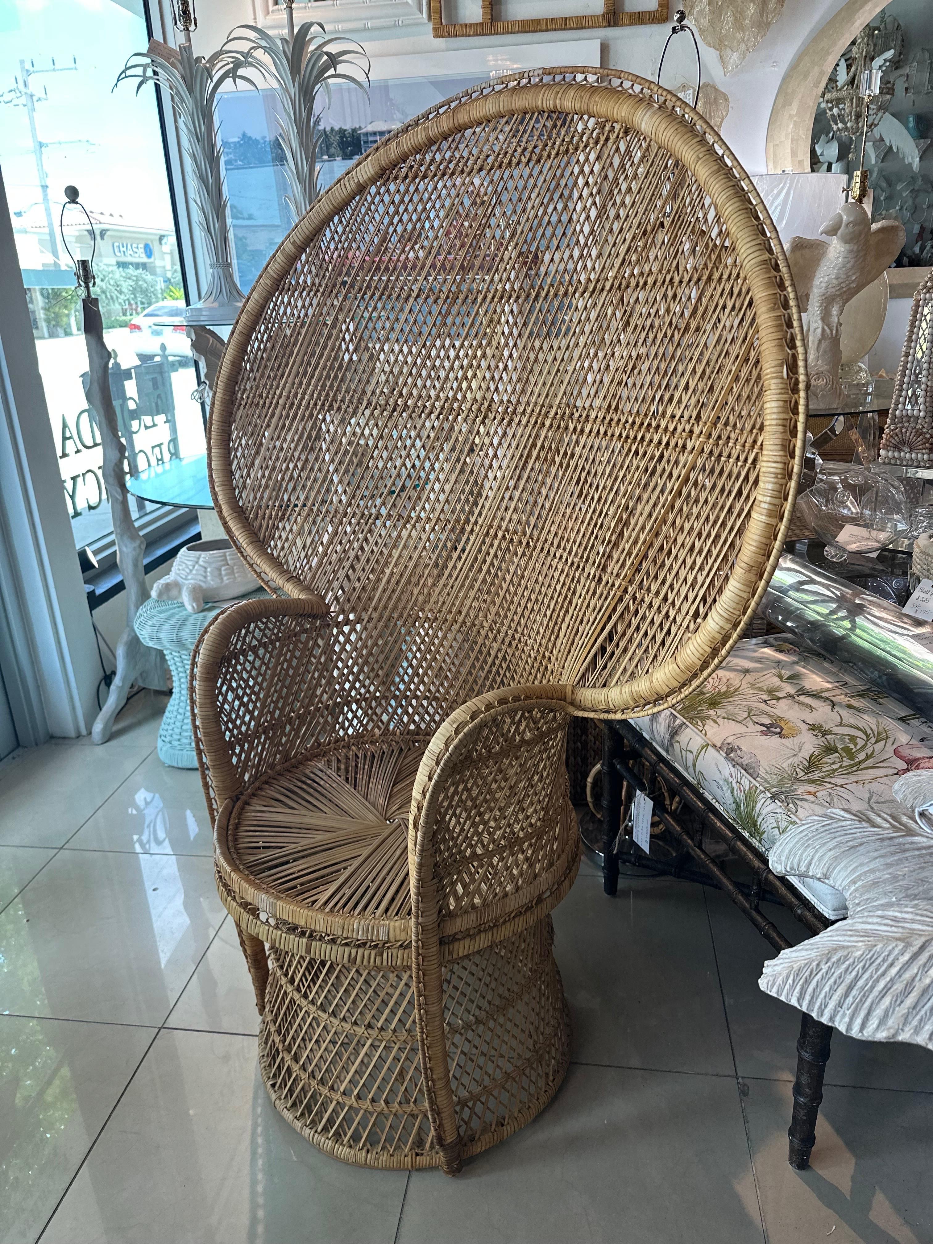 Late 20th Century Vintage Palm Beach Tropical Braided Rattan Wicker Peacock Fan Back Chair For Sale