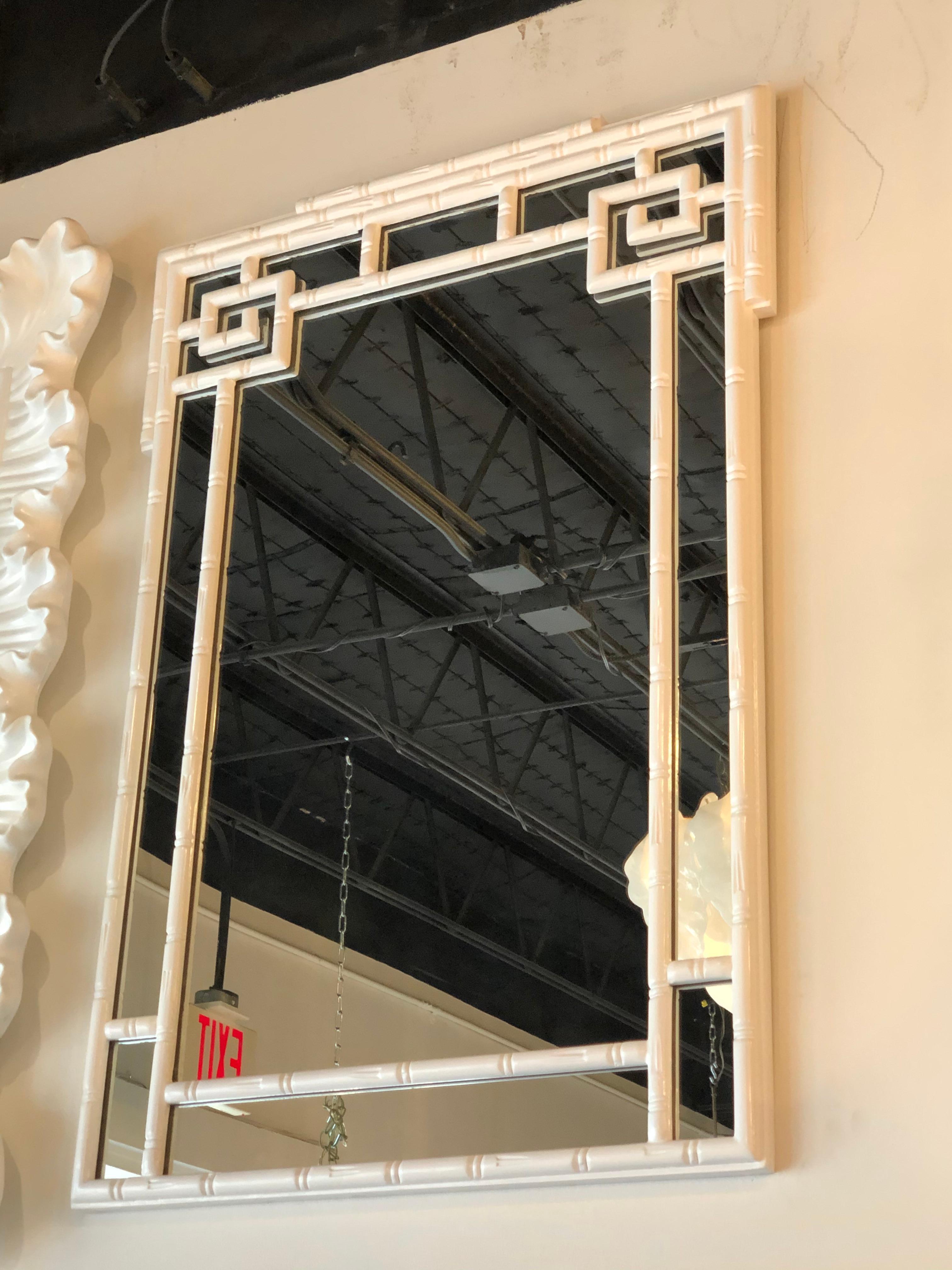 Vintage Palm Beach White Lacquered Greek Key Faux Bamboo Wall Mirror In Good Condition In West Palm Beach, FL