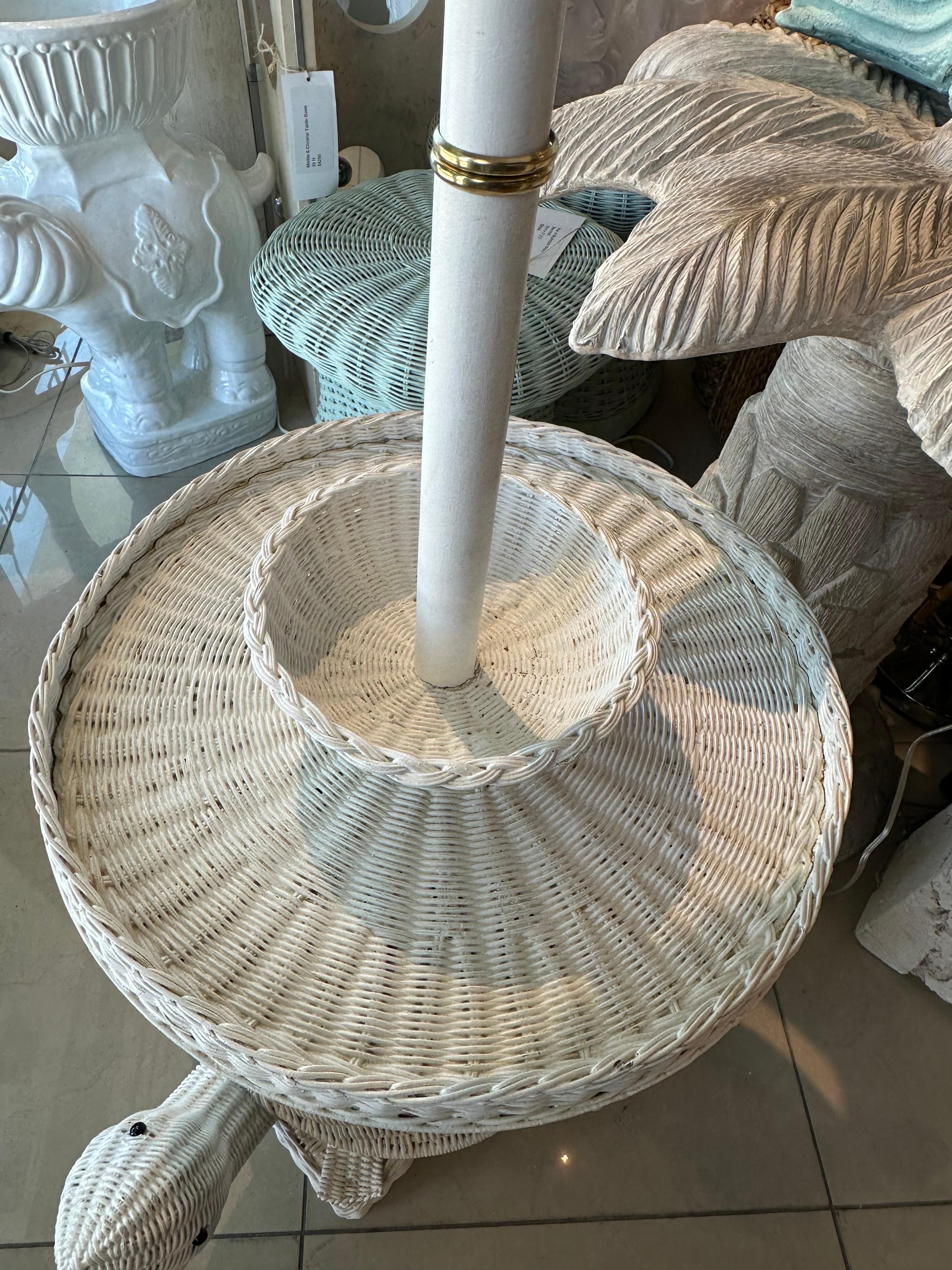 Vintage Palm Beach Wicker Turtle Floor End Side Table Lamp Newly Wired For Sale 4