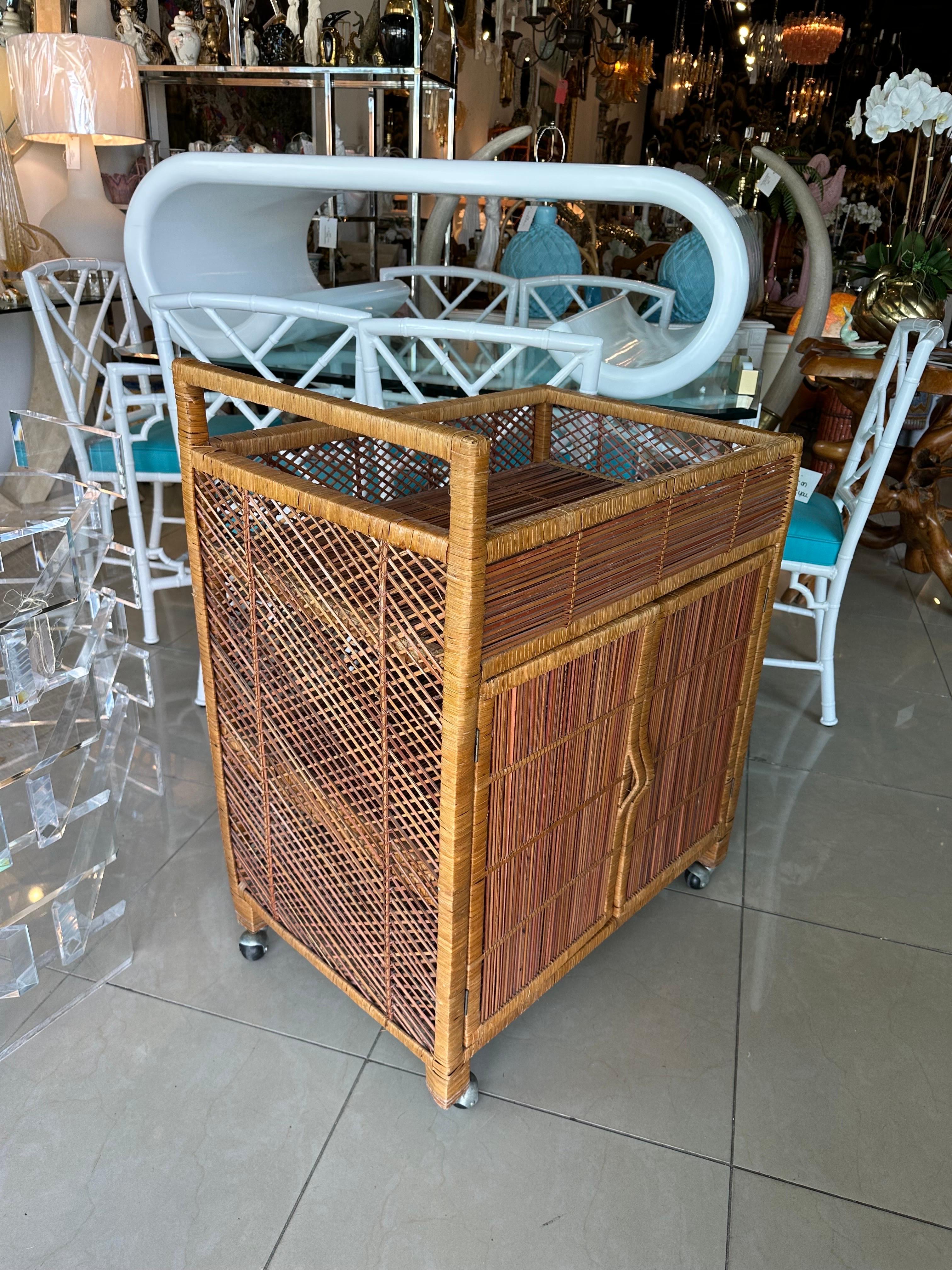 Mid-Century Modern Vintage Palm Beach Wrapped Wicker Reed Rattan Bar Cart with Shelves & Doors For Sale