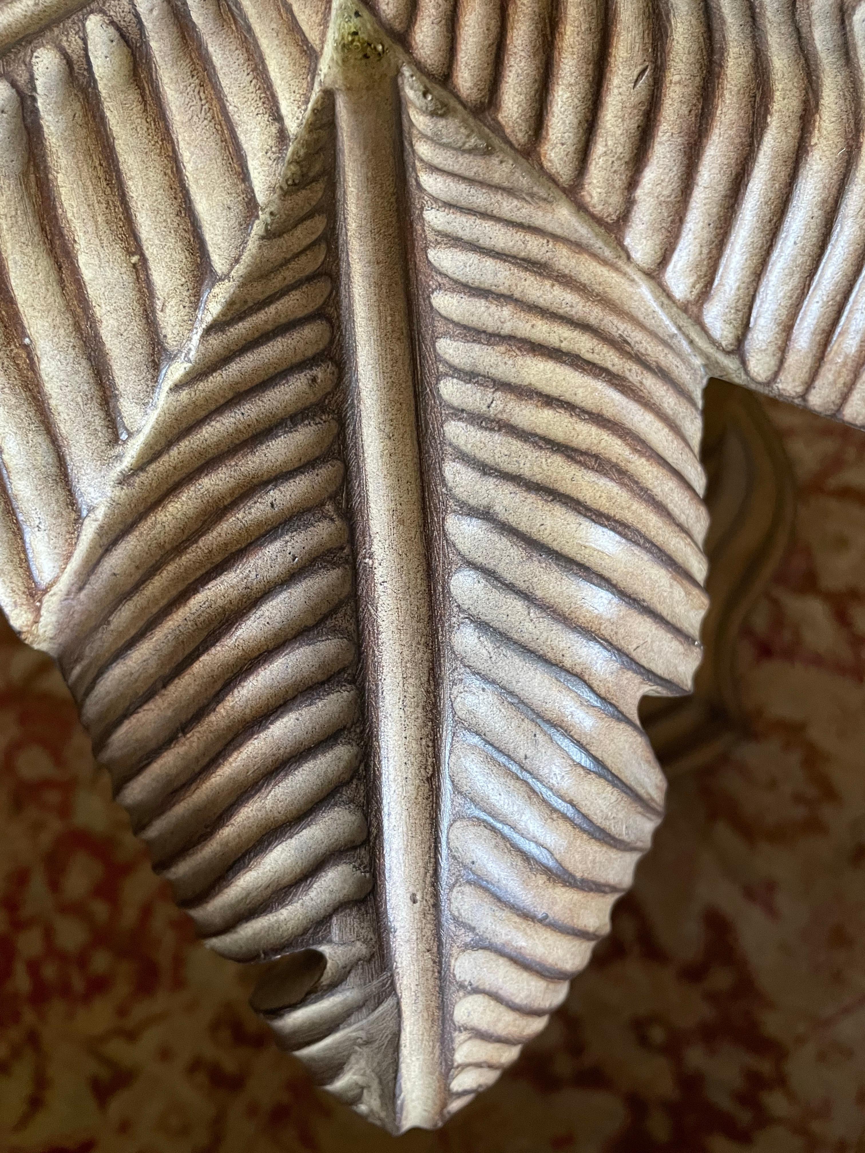 Table de salle à manger vintage en palmier avec plateau en verre en vente 6