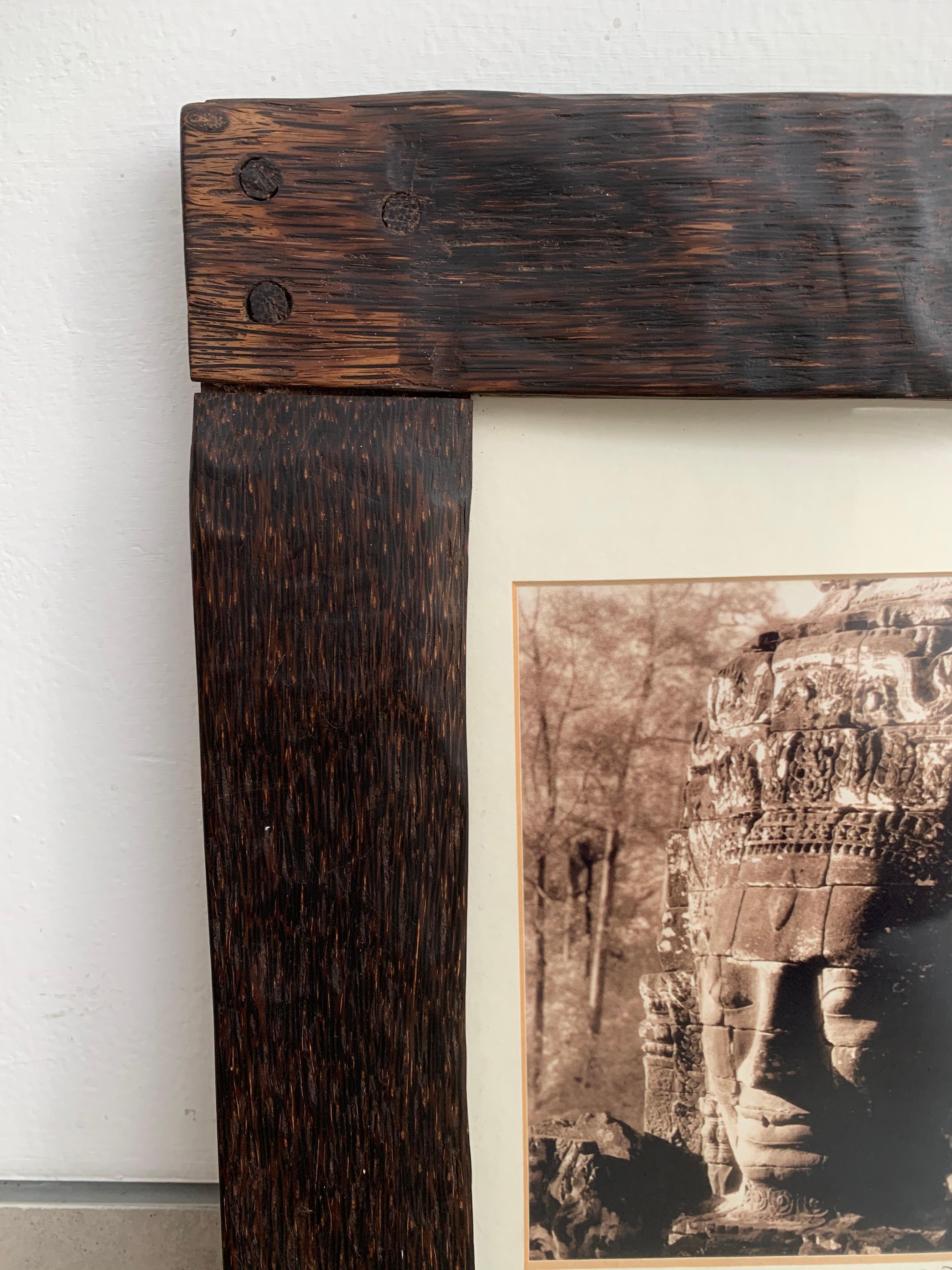 Organique Photographie vintage encadrée de bois de palmier du Cambodge en vente