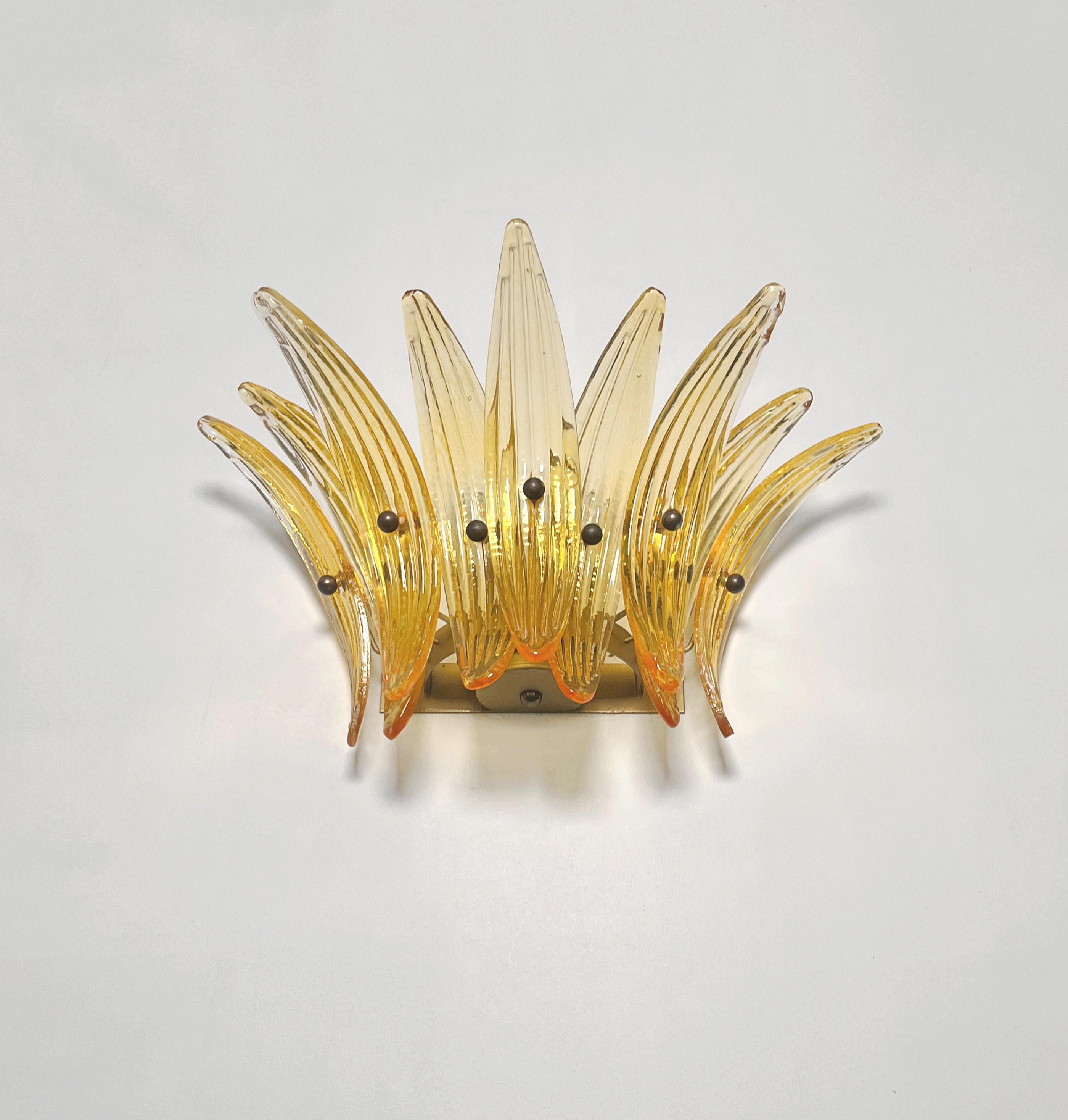 Palmette Vintage Aplique, Vidrios Ámbar siglo XX en venta