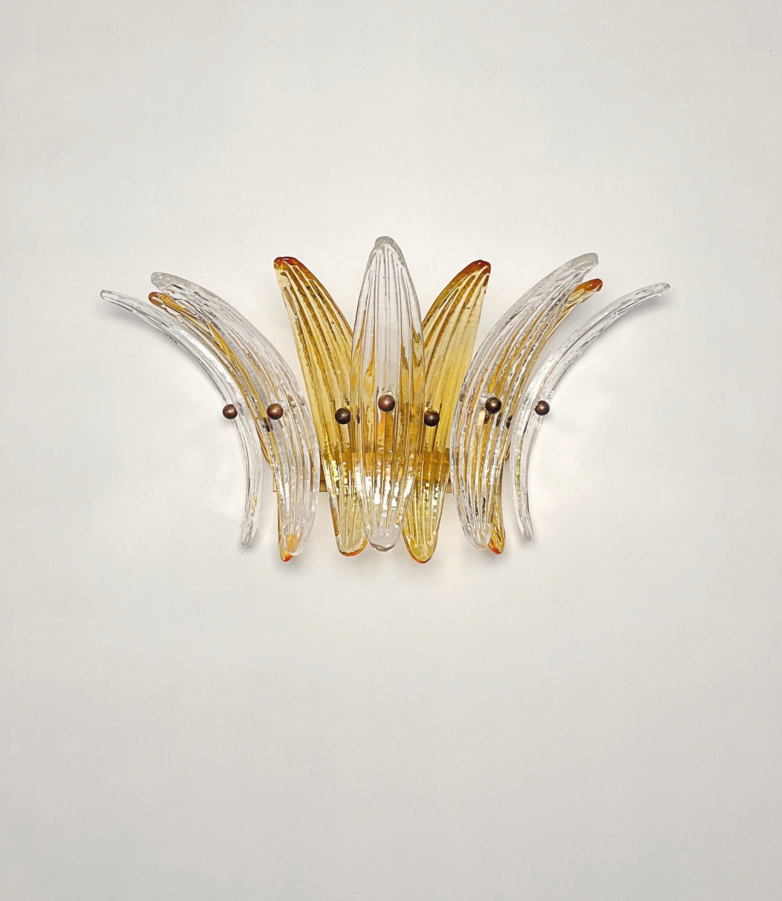 Vintage Palmette Wall Light  - clear and amber glasses In Good Condition For Sale In Gaiarine Frazione Francenigo (TV), IT