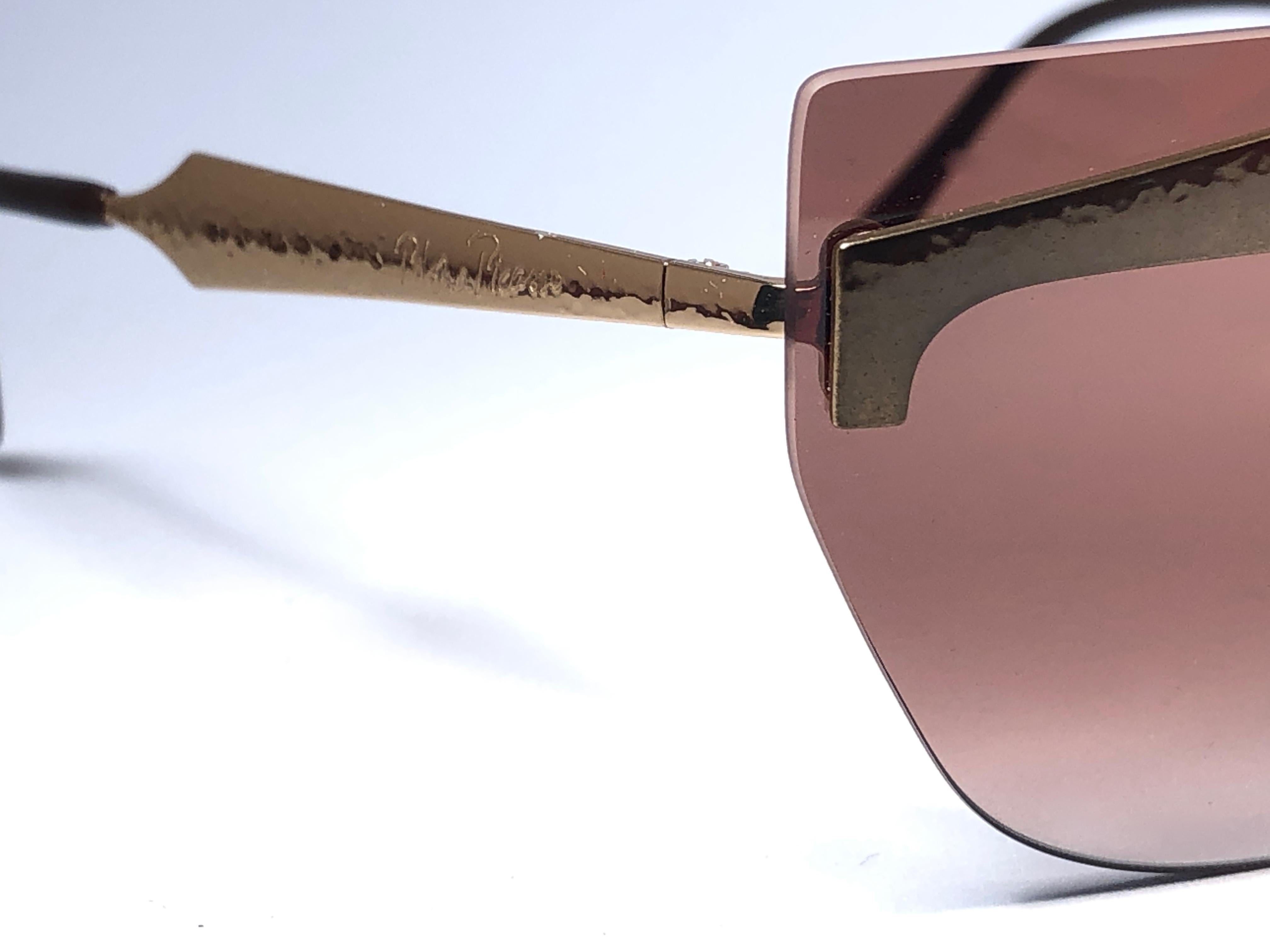 Vintage Paloma Picasso Avantgarde Gold-Sonnenbrille, hergestellt in Deutschland 1980er Jahre im Angebot 1