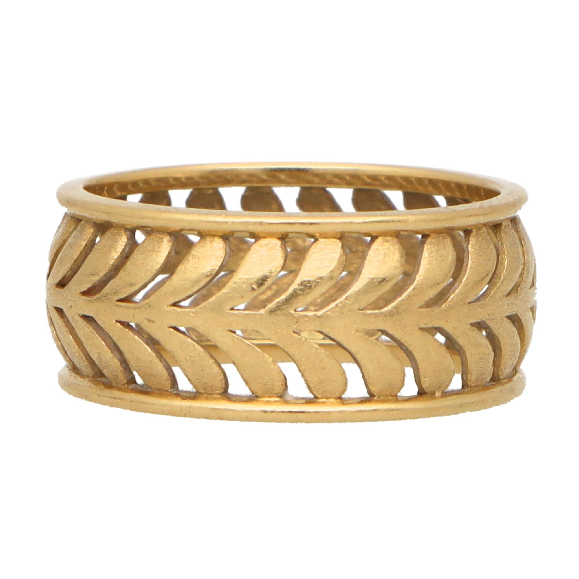 Vintage Paloma Picasso for Tiffany & Co. 'Villa Palm' Band Ring in Yellow Gold In Good Condition In London, GB