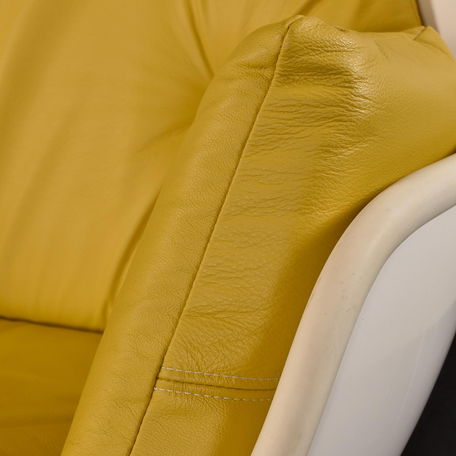 Chaise et pouf stéréo Pod vintage Panasonic en cuir jaune 7