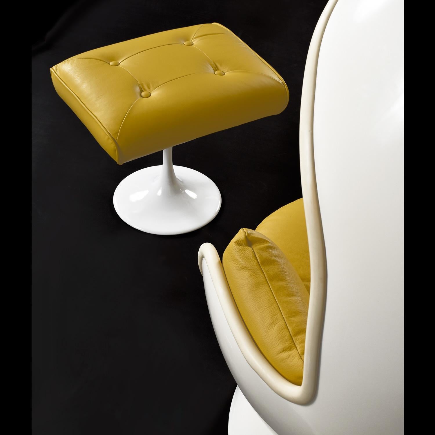 Américain Chaise et pouf stéréo Pod vintage Panasonic en cuir jaune