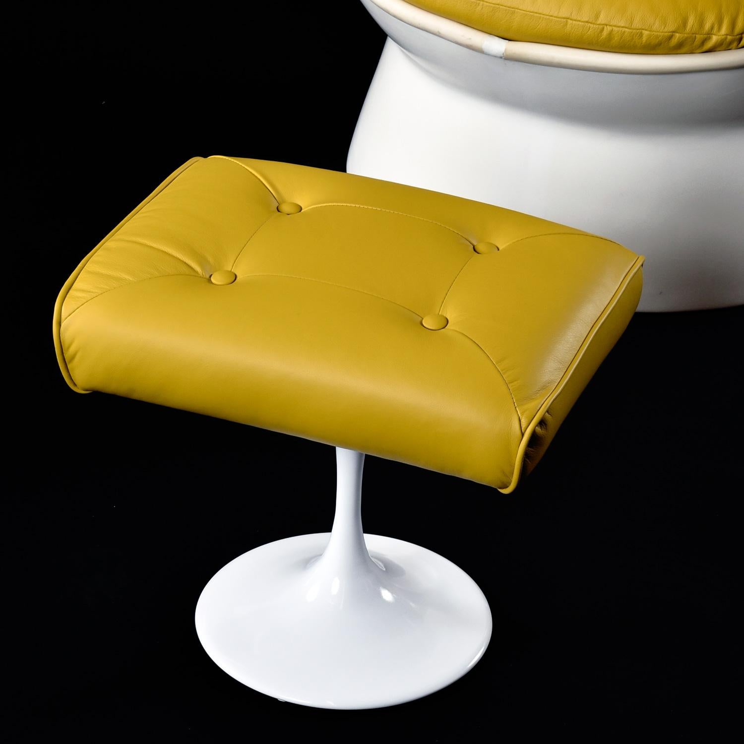 Chaise et pouf stéréo Pod vintage Panasonic en cuir jaune Bon état à Chattanooga, TN