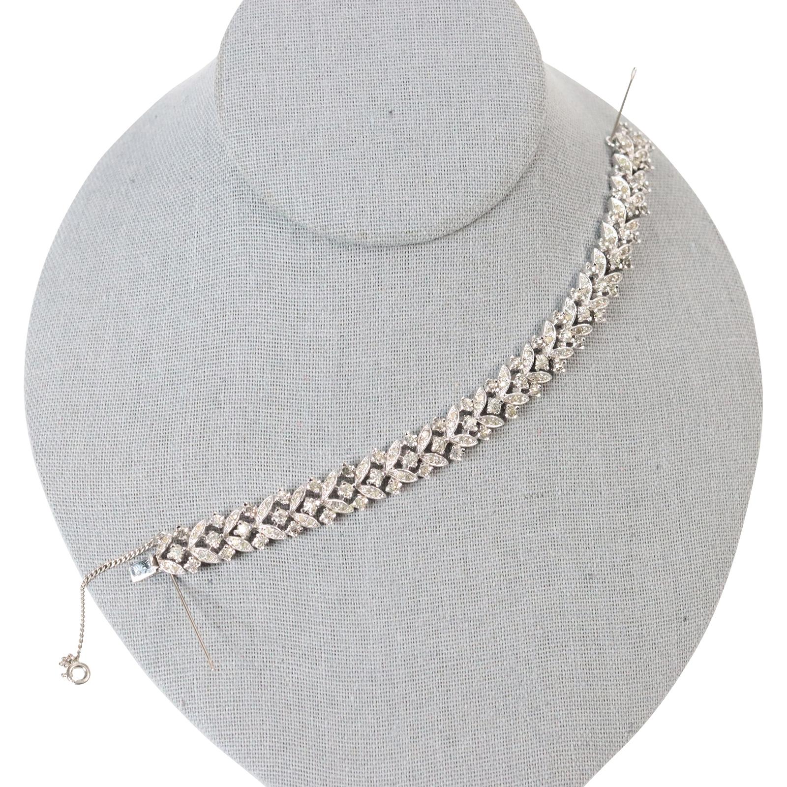 Pulsera vintage Panetta Art Decó Diamante Más claro y más oscuro Circa años 60 en venta 1