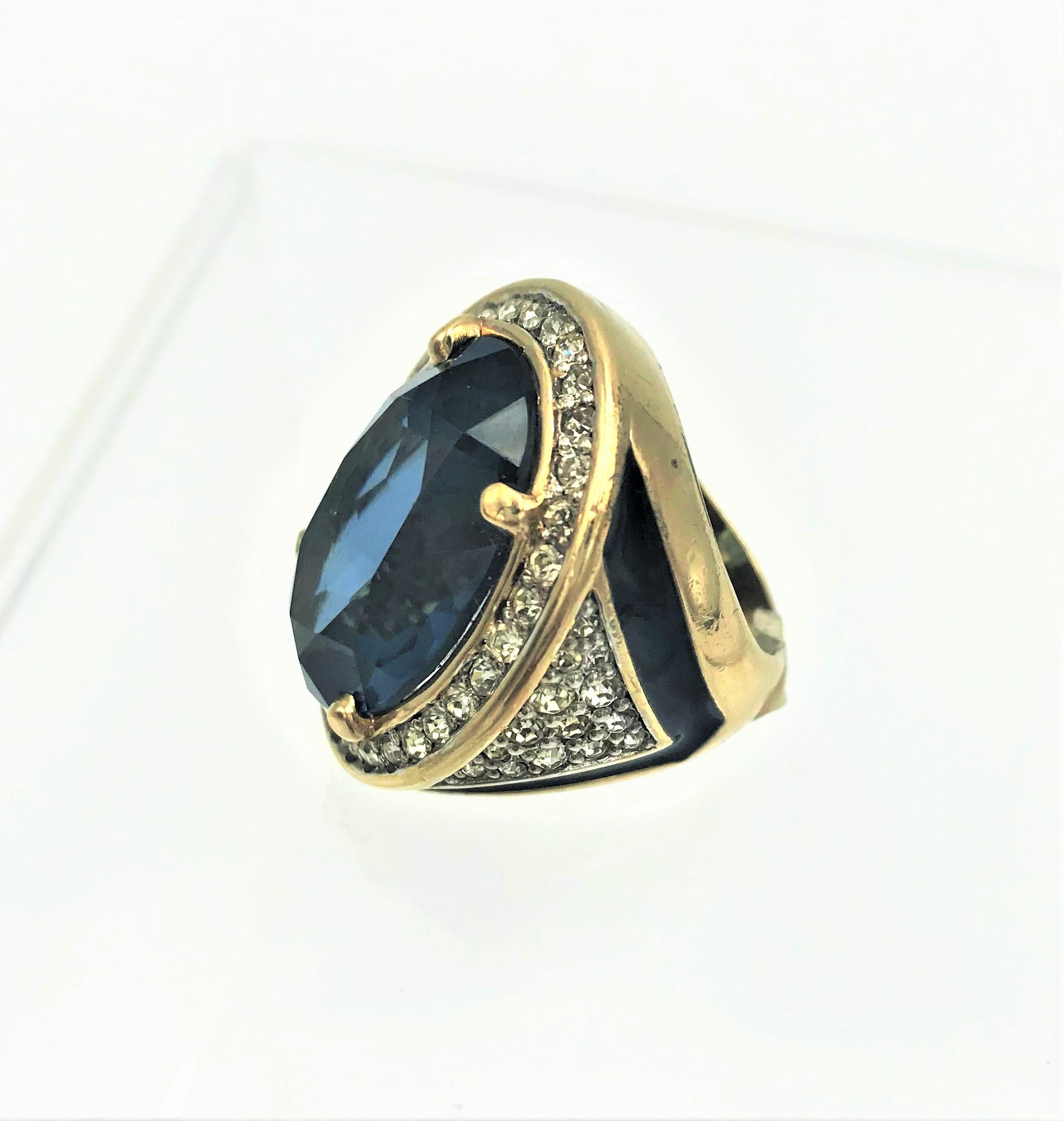 Vintage Panetta Cocktail Ring with a huge blue rhinestone 60/70s US, 6.4 size In Excellent Condition For Sale In Stuttgart, DE