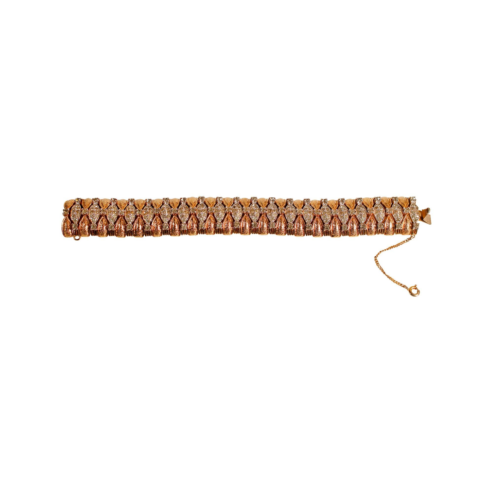 Vintage Panetta Gold Heavy Bracelet with Clear Pave Stones Circa 1960s (Bracelet lourd en or avec des pierres claires pavées) en vente 2
