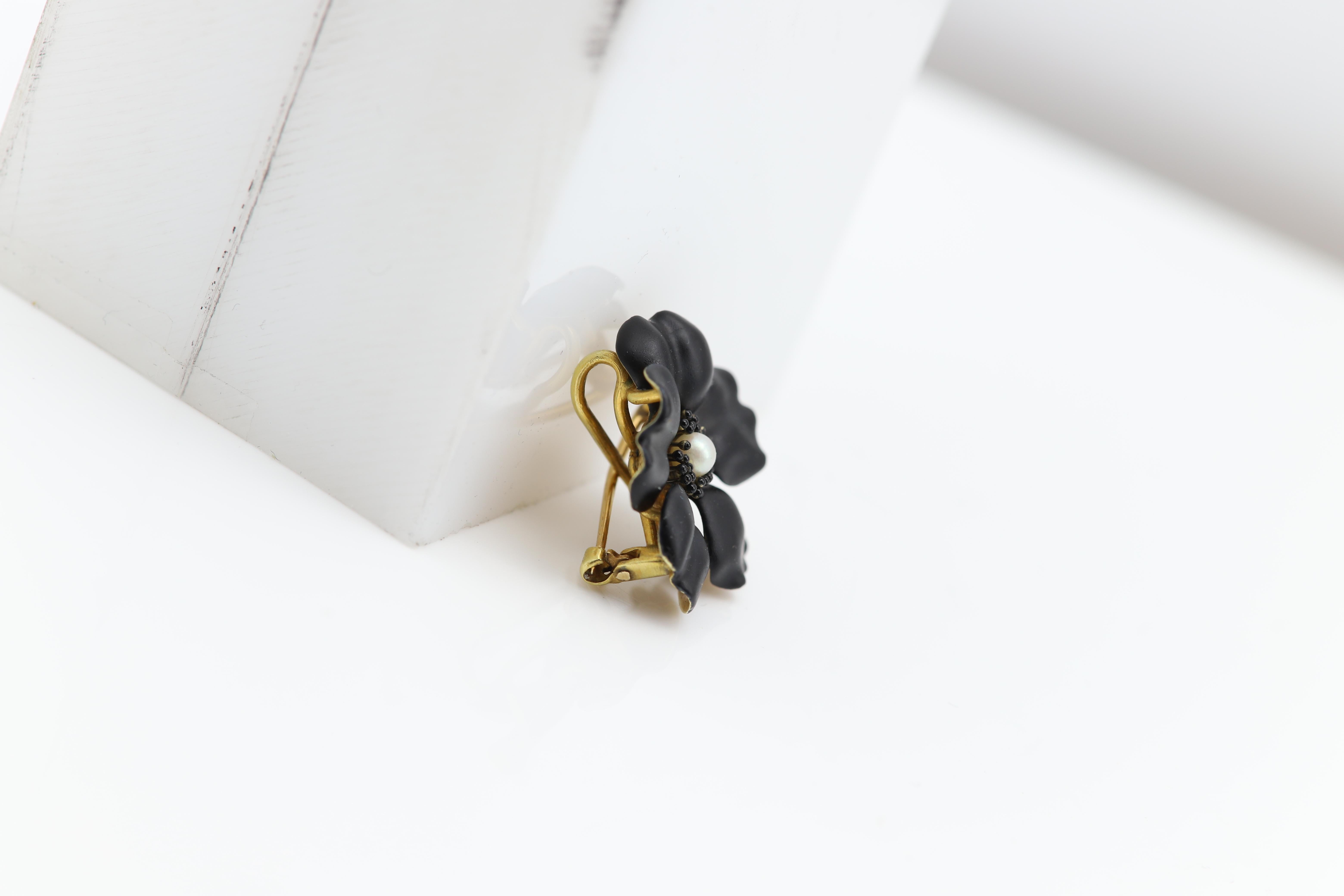 Vintage Pansy Art Nouveau Enamel Brooch circa early 1900's 14 Karat Black Pin For Sale 5