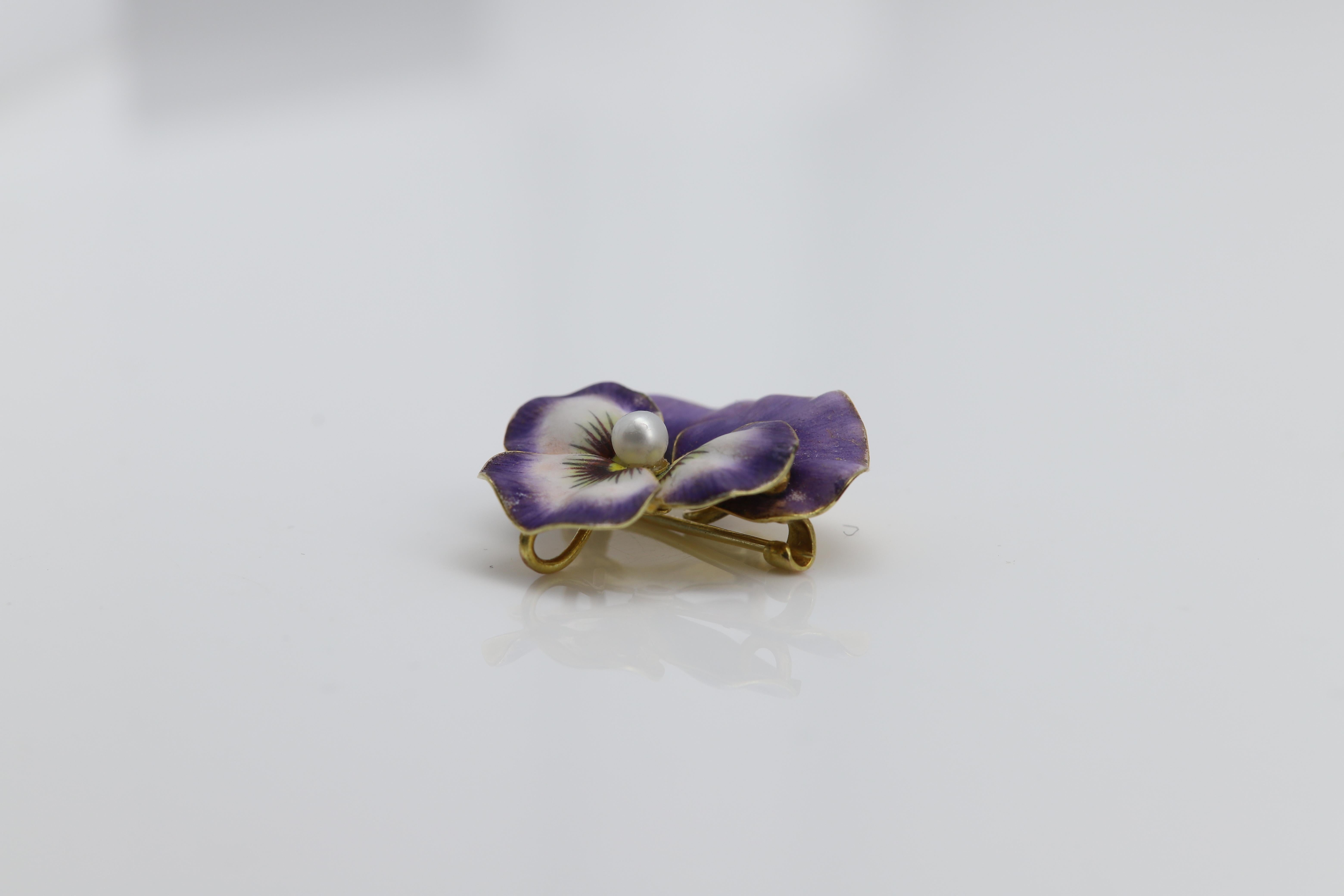 Women's Vintage Pansy Art Nouveau Enamel Brooch circa early 1900's 14 Karat Purple Pin For Sale