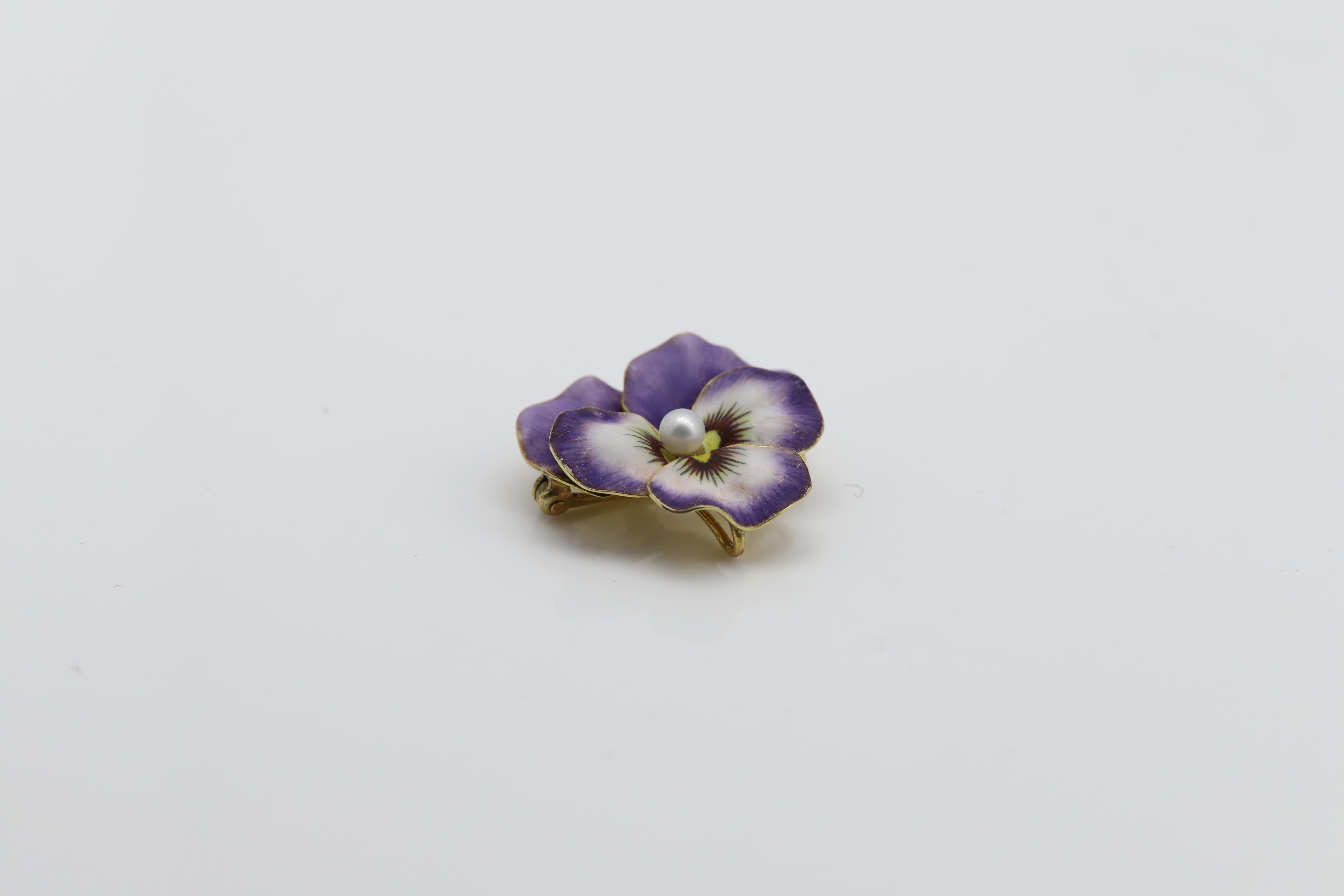 Vintage Pansy Art Nouveau Enamel Brooch circa early 1900's 14 Karat Purple Pin For Sale 1