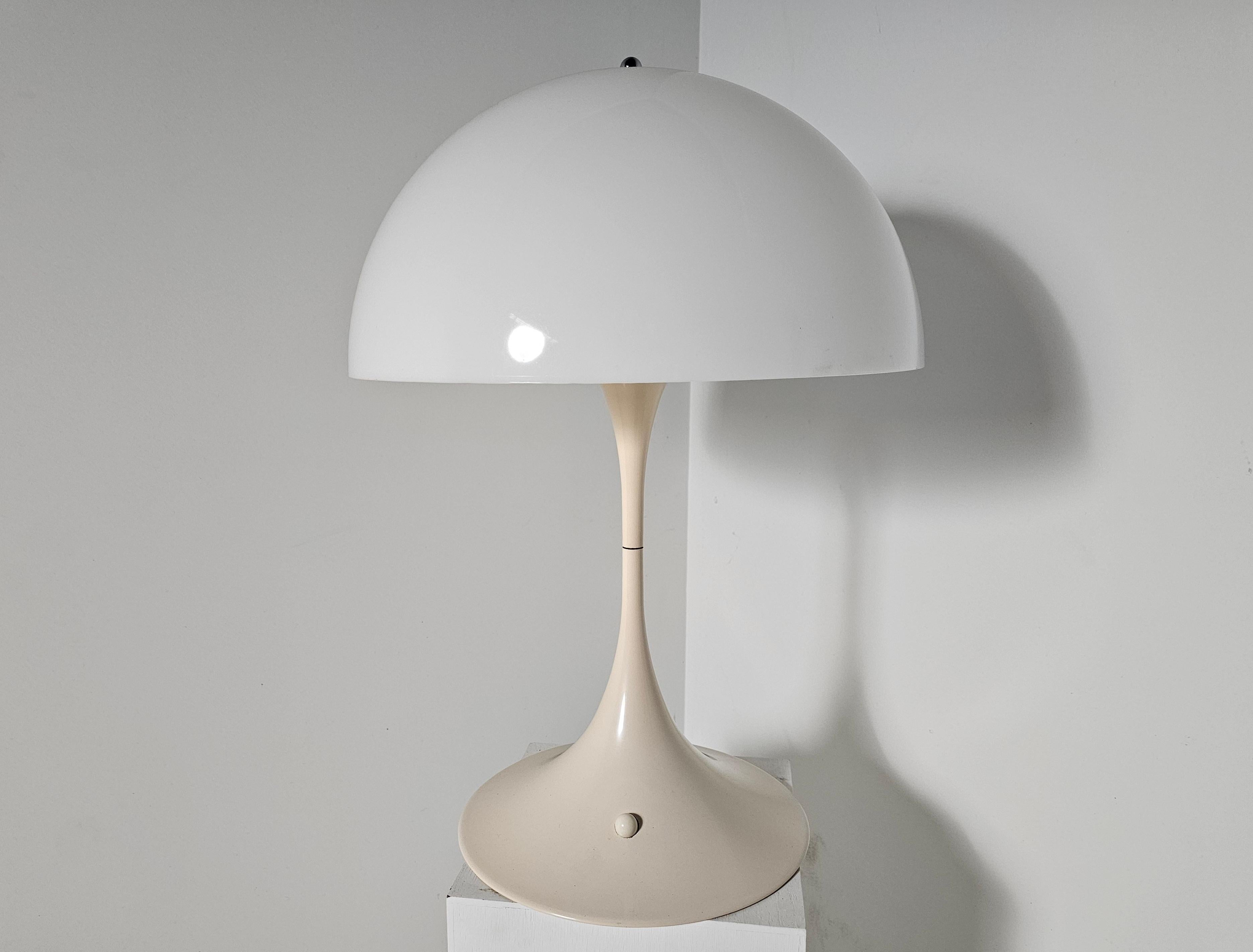 Mid-Century Modern Vintage Panthella lamp by Verner Panton, edition Louis Poulsen  1971 For Sale