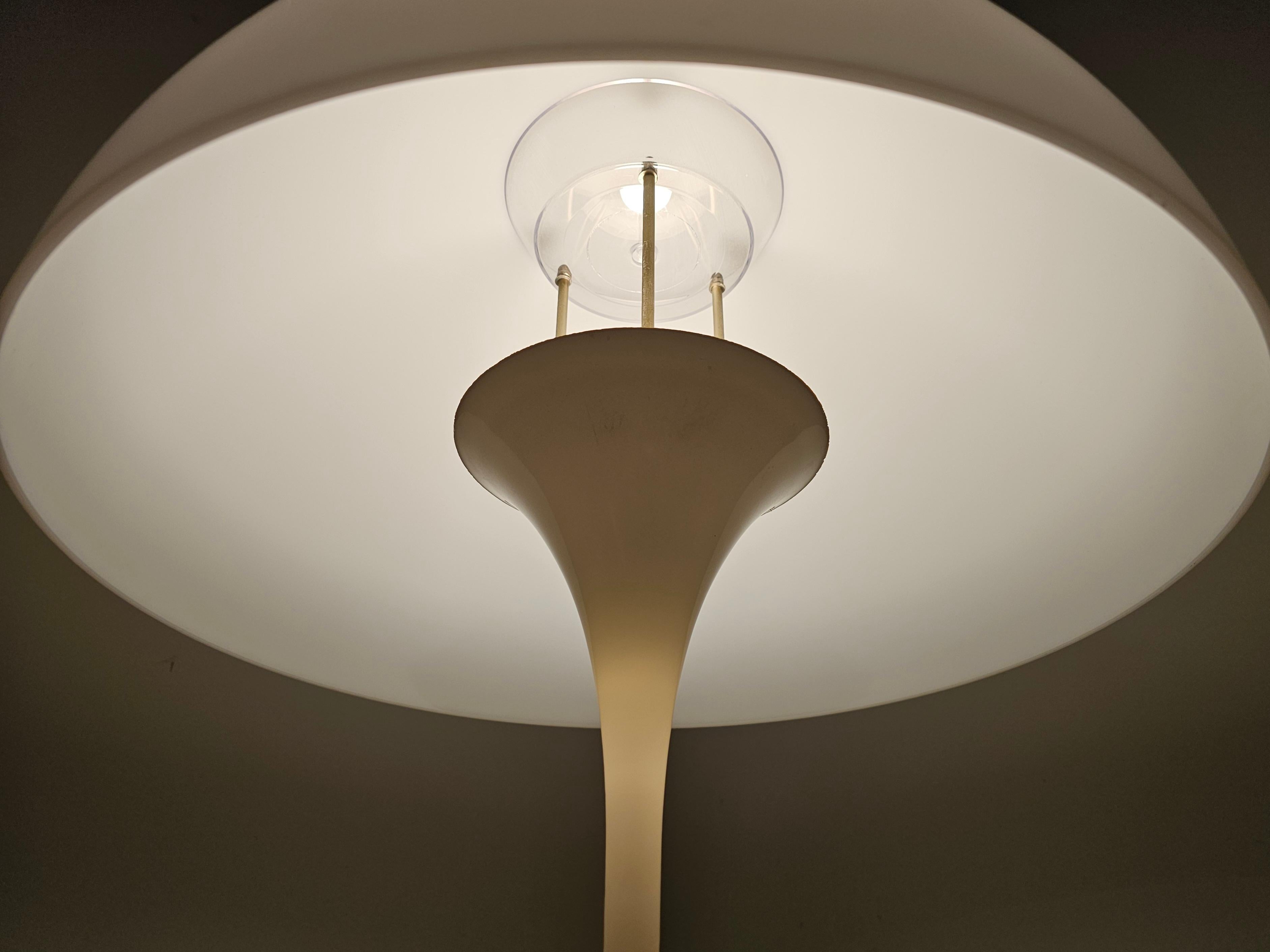 Vintage Panthella lamp by Verner Panton, edition Louis Poulsen  1971 For Sale 1