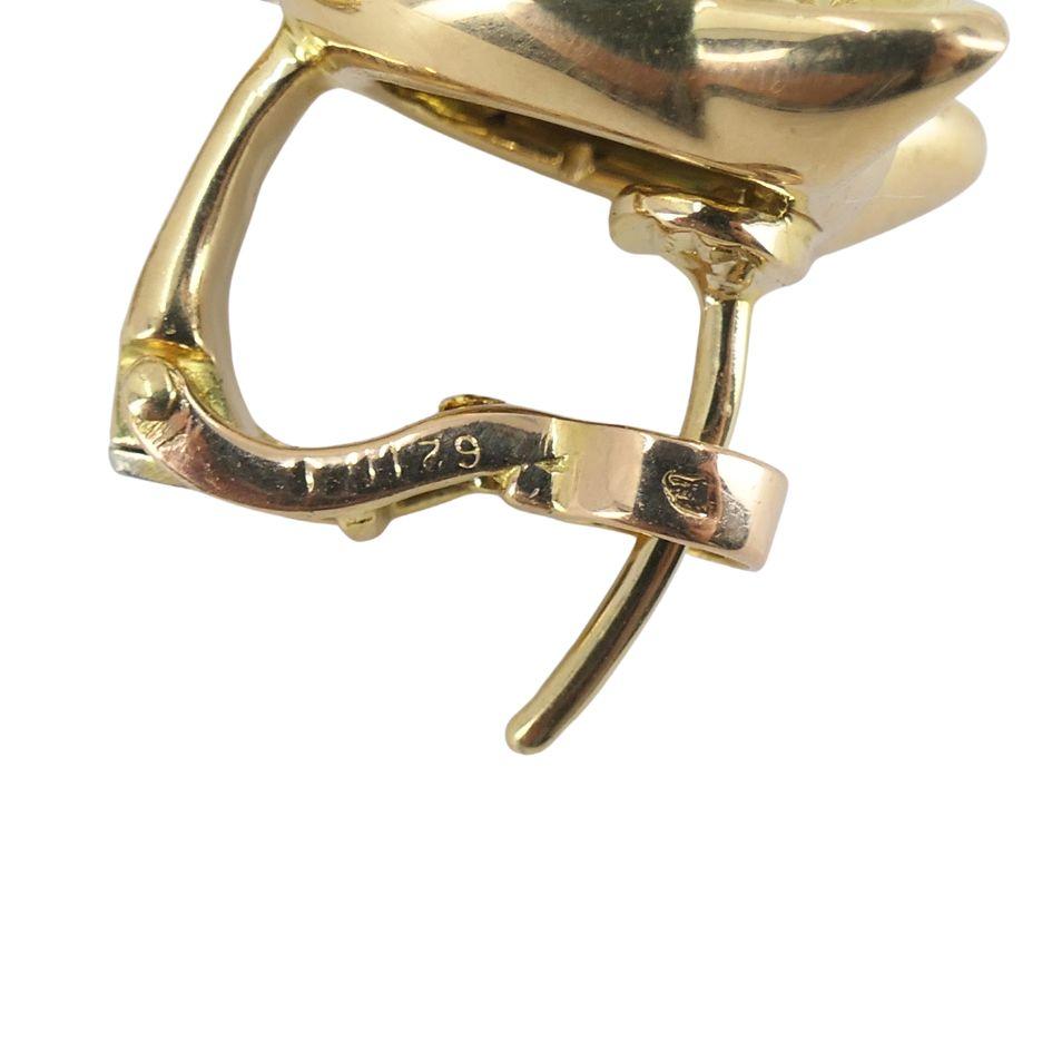Vintage Panthère de Cartier 18k Gold Diamond Emerald Onyx Earrings For Sale 8